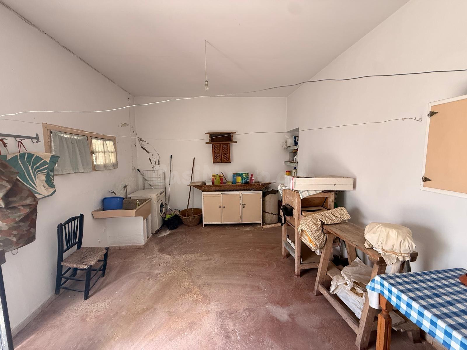 Casa señorial con gran fachada y patios en Aguilar de la Fro - foto 3