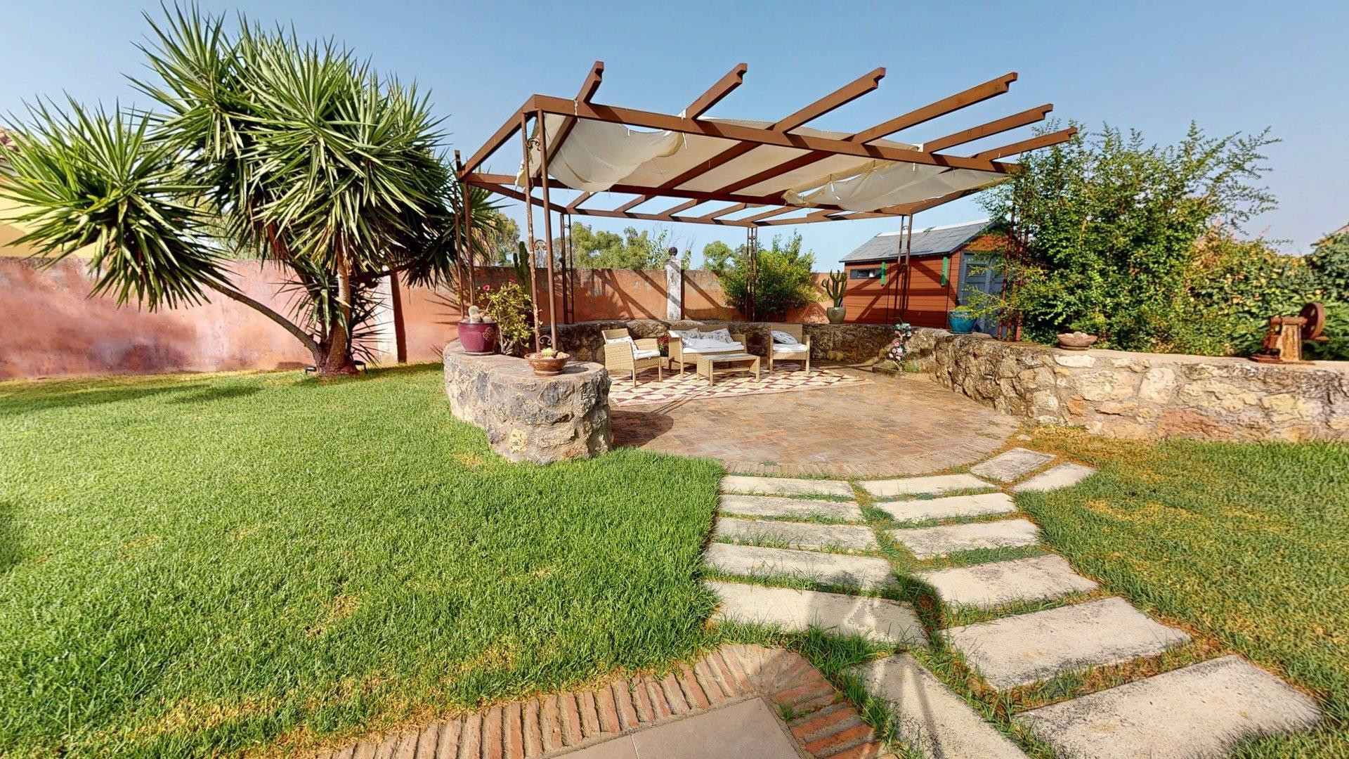 MAGNIFICO CHALET INDEPENDIENTE EN ZONA SANSUEÑA, CON DOS PLA - foto 3