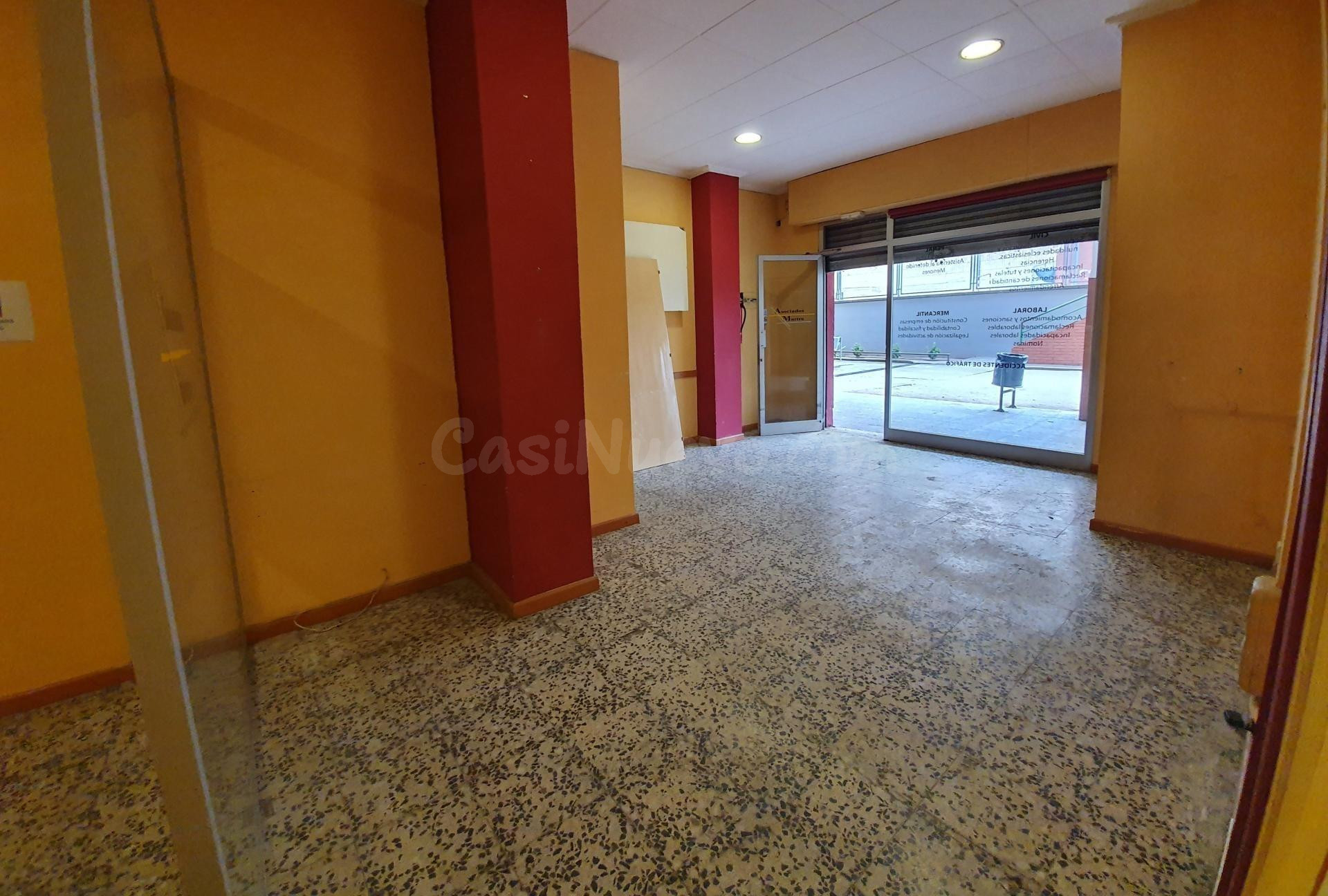 Local comercial actualmente diáfano, en Sabadell, zona Conco - foto 2