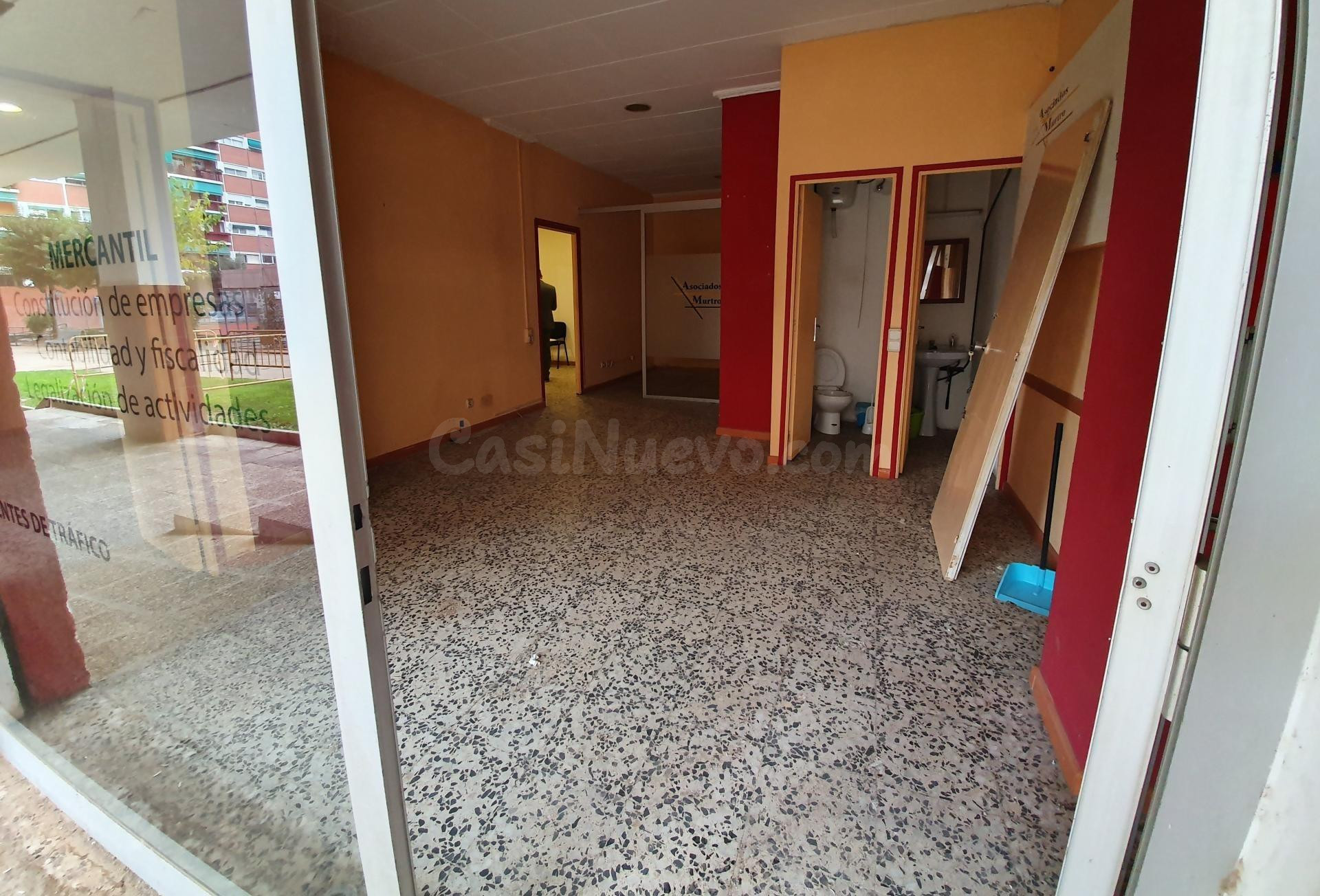 Local comercial actualmente diáfano, en Sabadell, zona Conco - foto 5