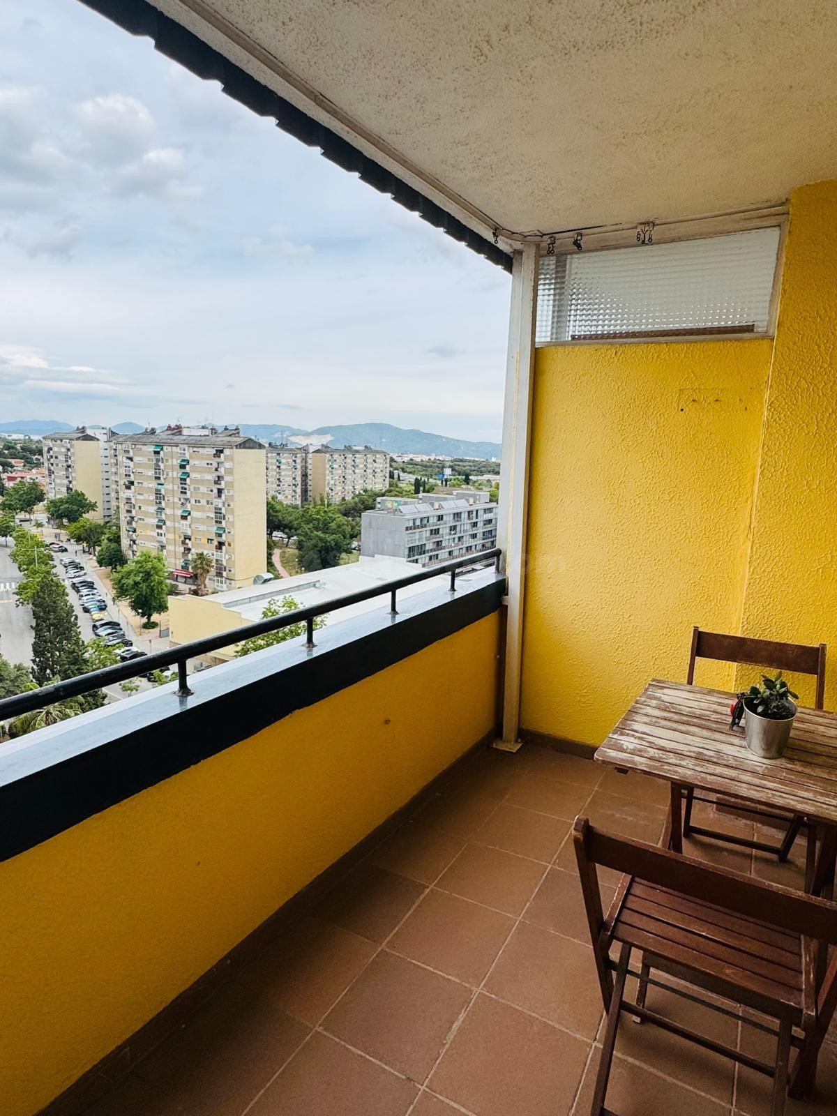 Piso 4 habitaciones en el centro!! en Badia del Vallès - foto 4