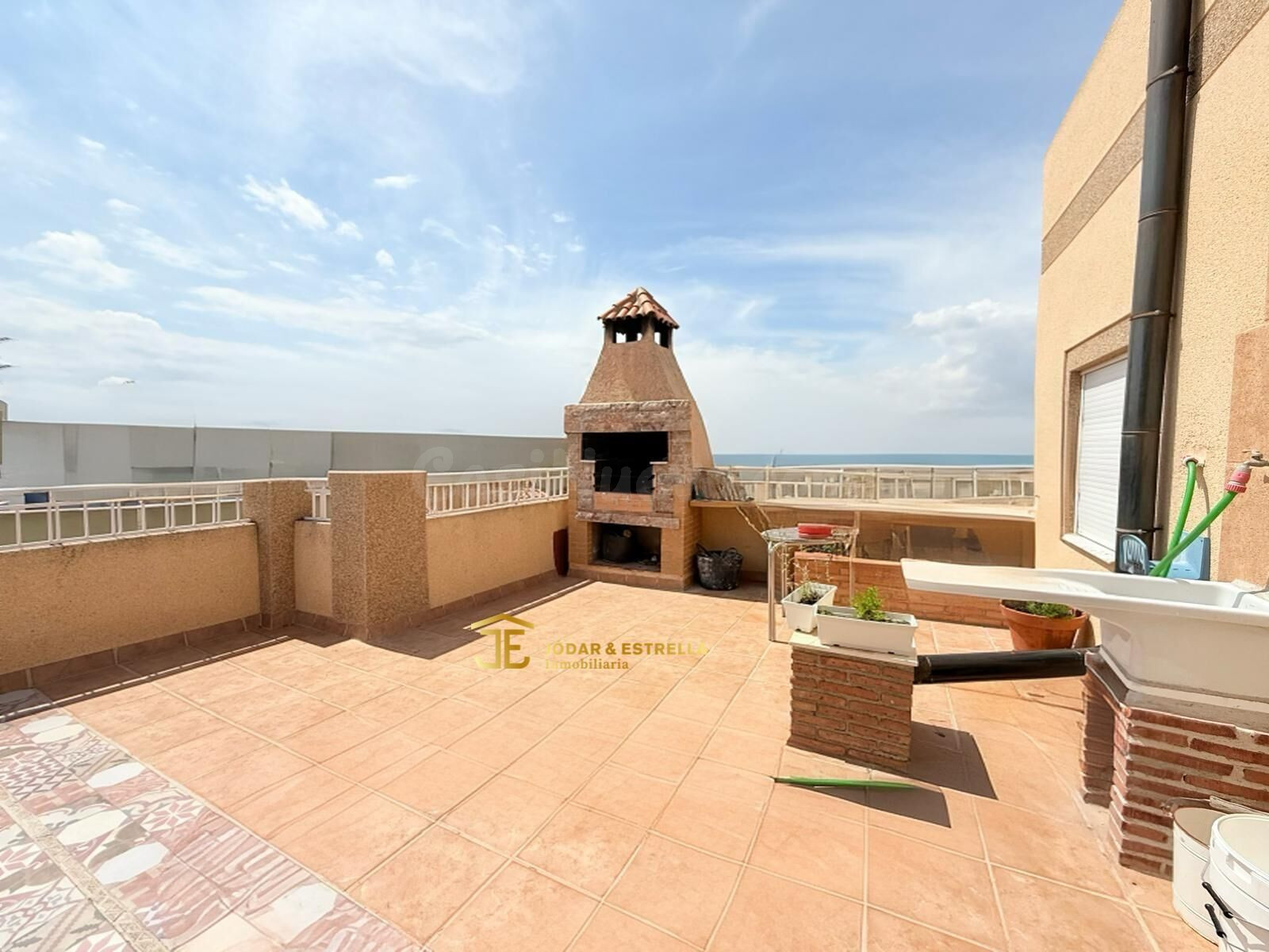 CASA CON AMPLIA TERRAZA EN VIRGEN DE LAS HUERTAS - foto 4