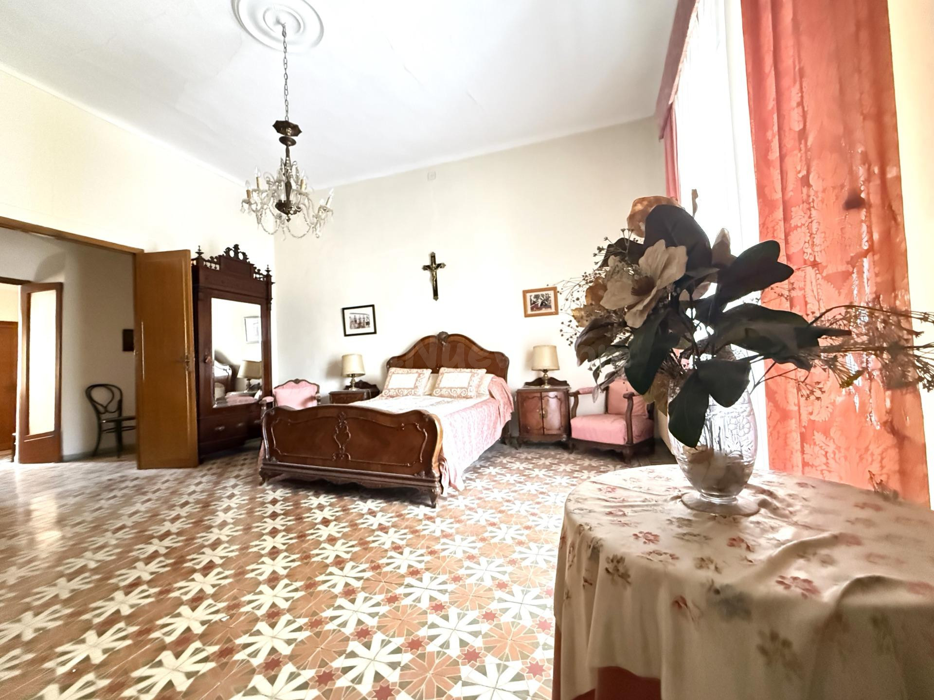 Casa en el centro de Bujalance con grandes patios - foto 5