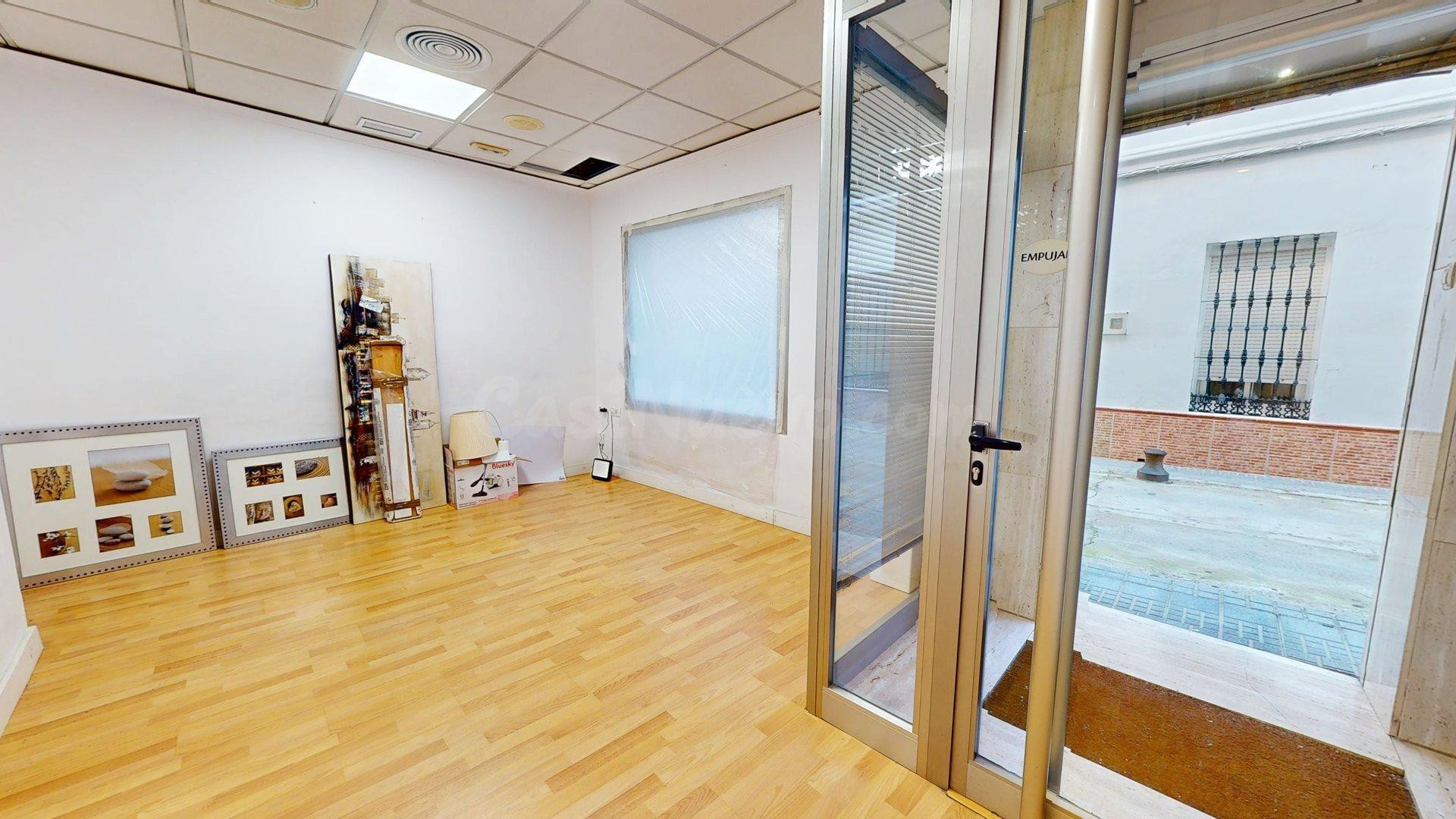 MAGNIFCIO LOCAL COMERCIAL EN PLENO CENTRO DE POSADAS TOTALME