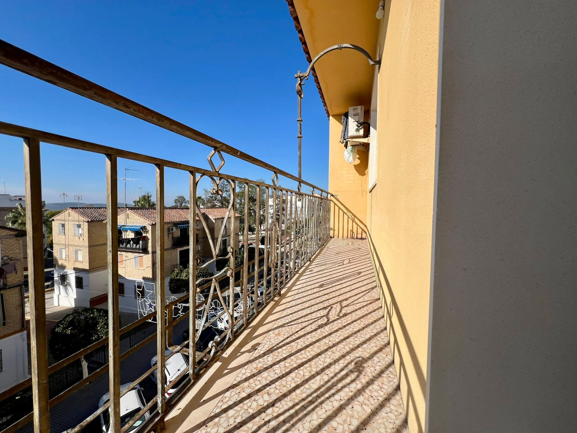ESPACIOSO PISO DE 4 DORMITORIOS CON DOBLE TERRAZA , 2 BAÑOS, - foto 2