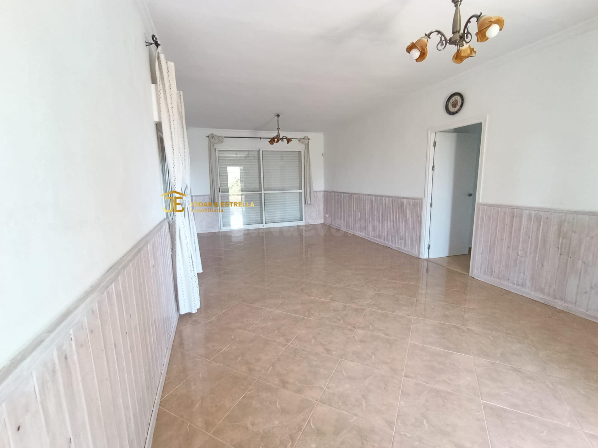 Chalet de 4 dormitorios sobre parcela de 1400 metros en Lorc - foto 3