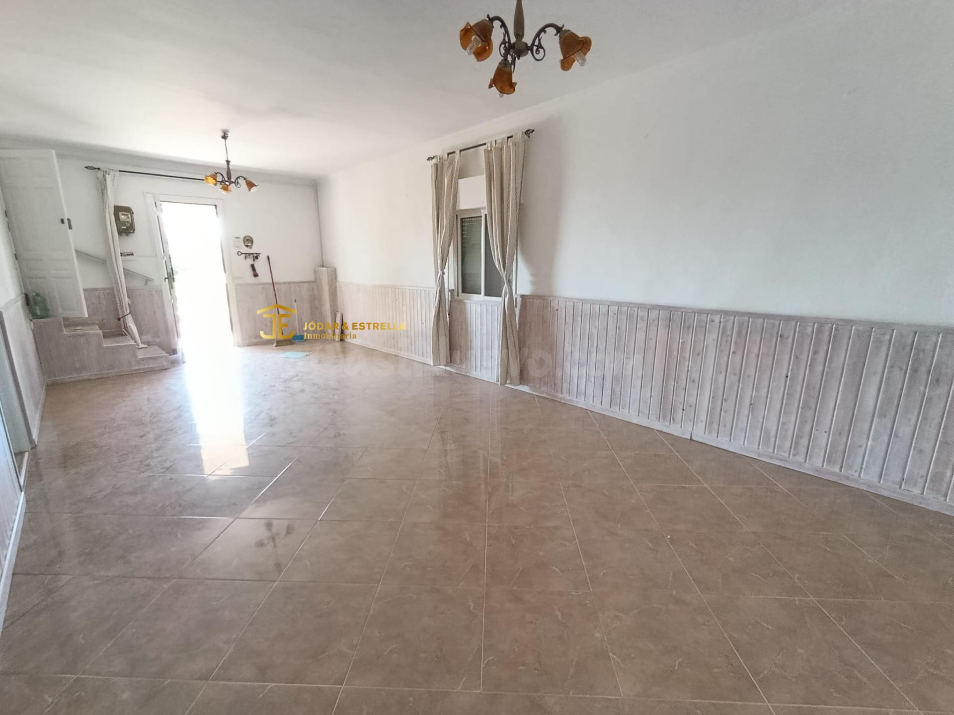 Chalet de 4 dormitorios sobre parcela de 1400 metros en Lorc - foto 4
