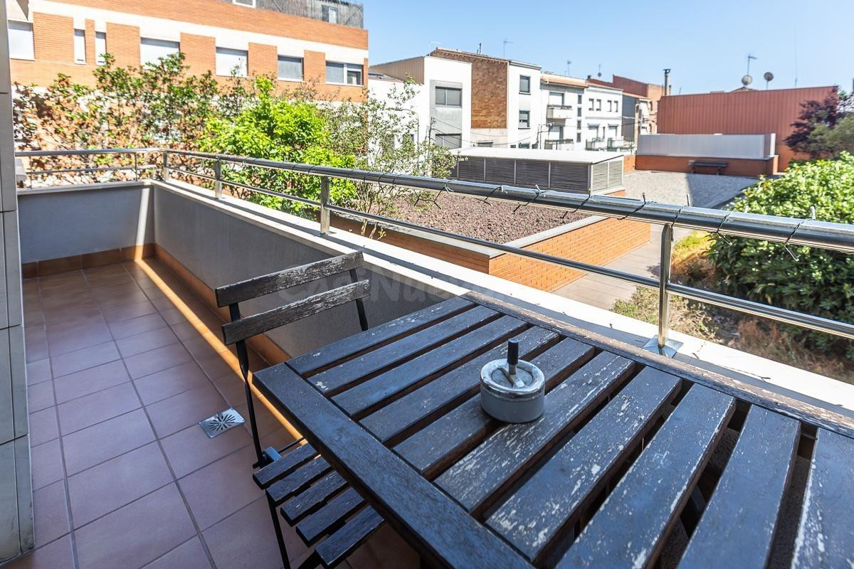 ¡PISO EN EIXAMPLE DE 3 habitaciones, PARKING DOBLE Y TRASTERO!