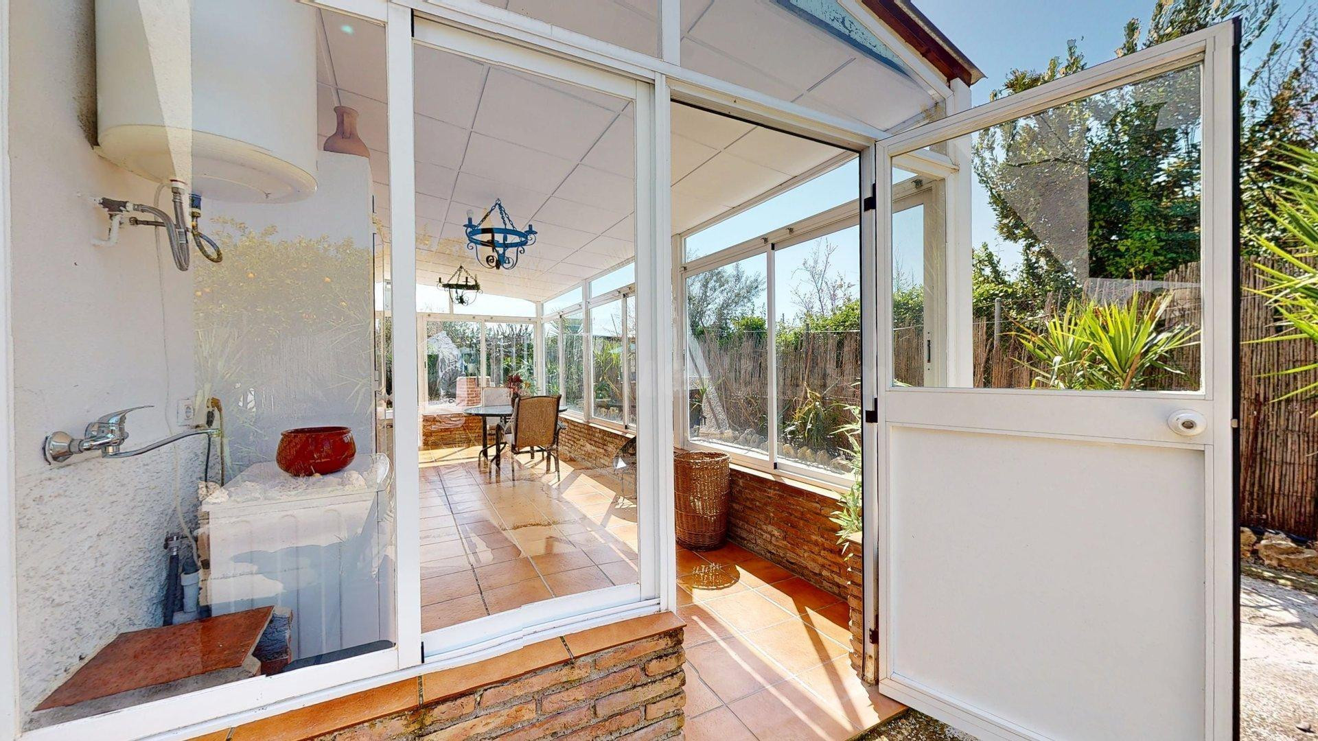 PARCELA INDEPENDIENTE DE 1.490 m2 CON VIVIENDA, PISCINA Y ZO - foto 4