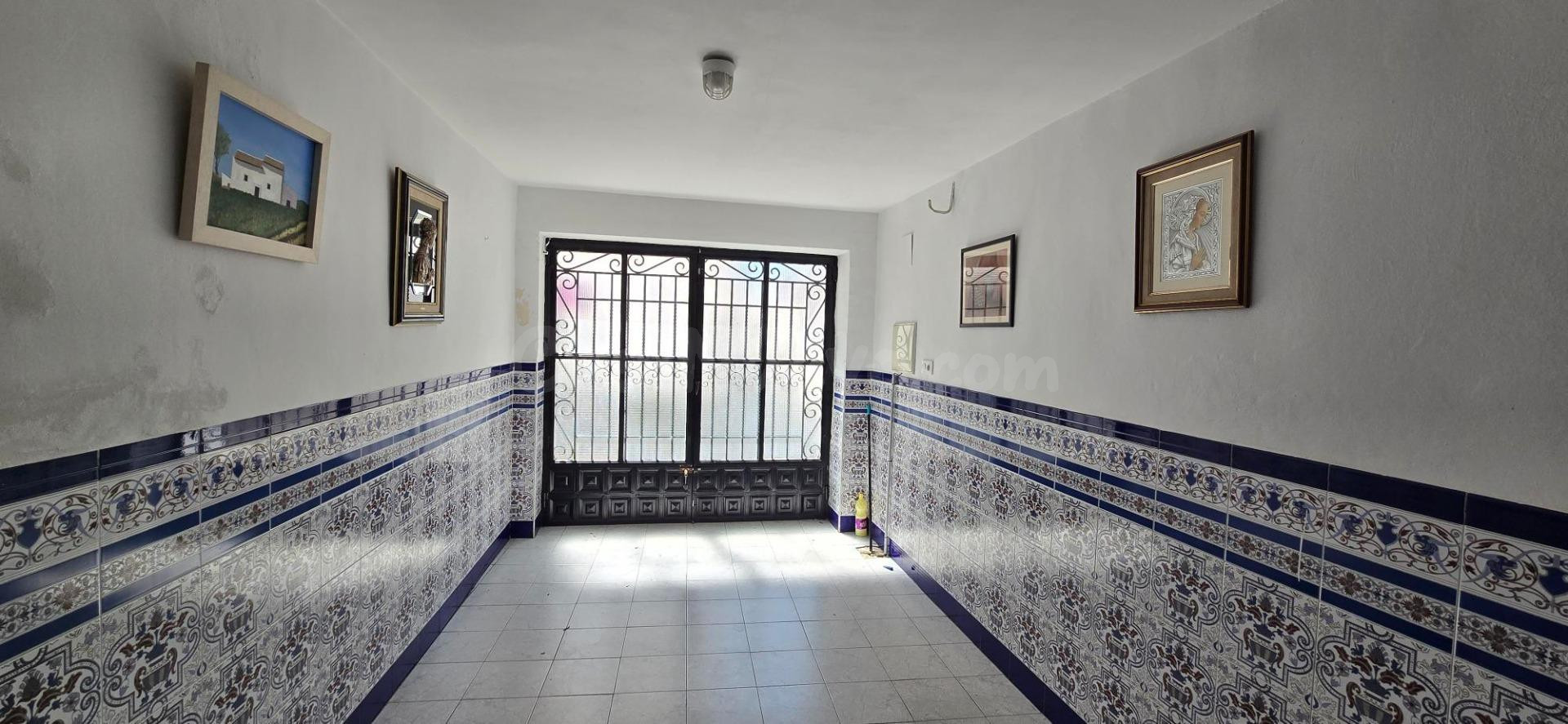 CASA LISTA PARA ENTRAR A VIVIR EN SAN AGUSTIN CON GARAJE Y L - foto 3