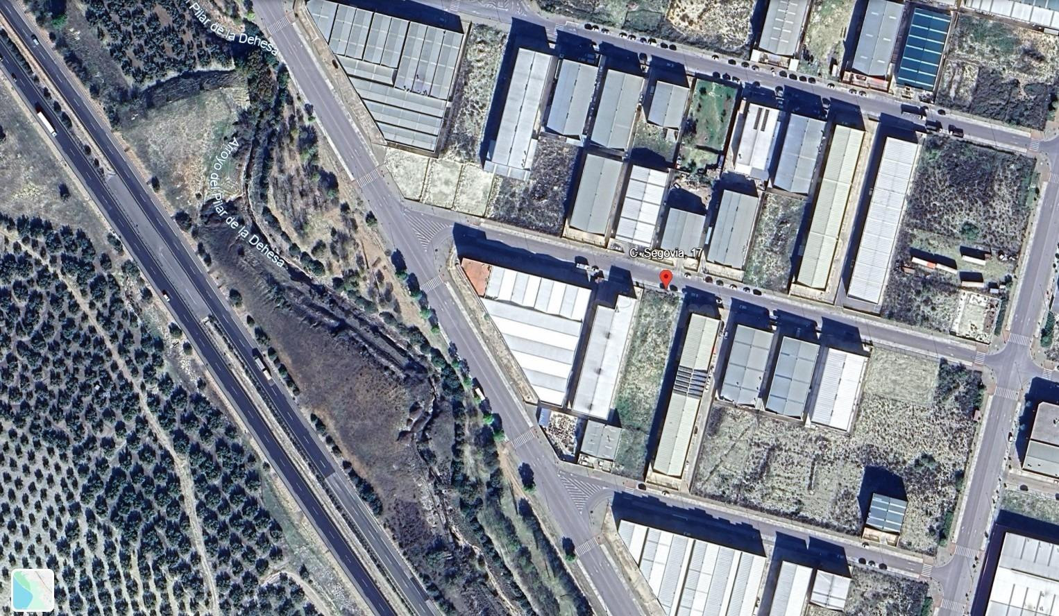 EXCELENTE PARCELA INDUSTRIAL EN LUCENA CON GRAN ubicación - foto 5