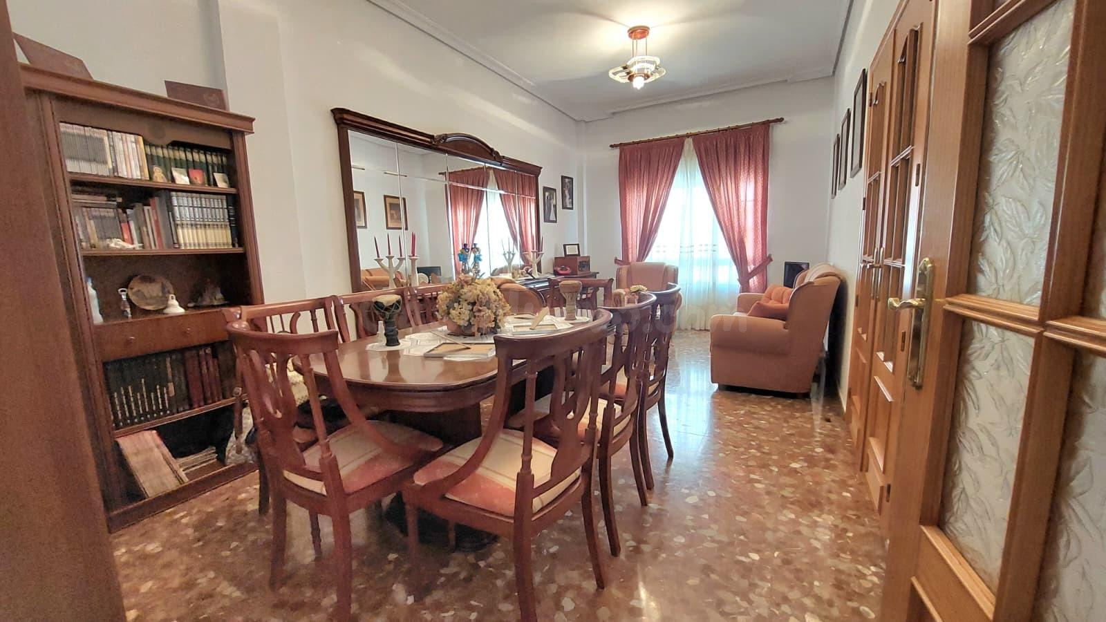 CASA EN VILLARRUBIA CON GARAJE , PATIO Y LISTO PARA ENTRAR A - foto 5