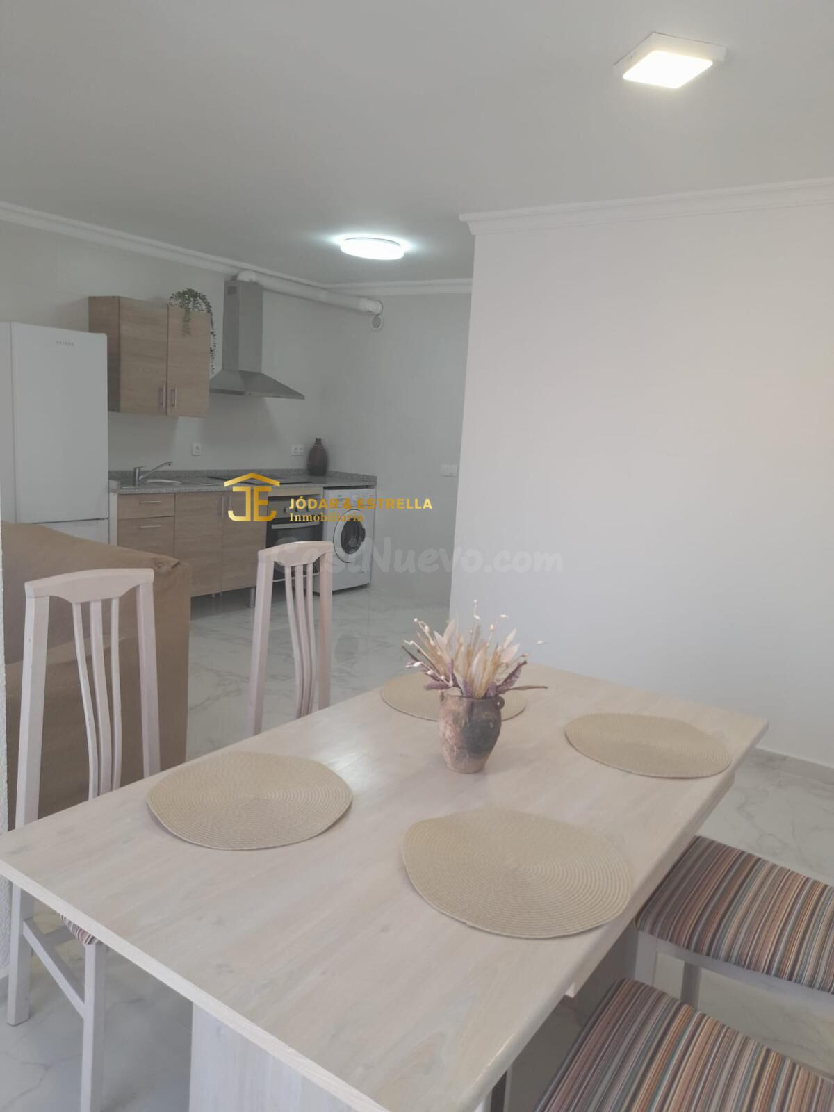 PISO DIVIDIDO EN DOS APARTAMENTOS CON 2 GARAJES IDEAL PARA I - foto 2