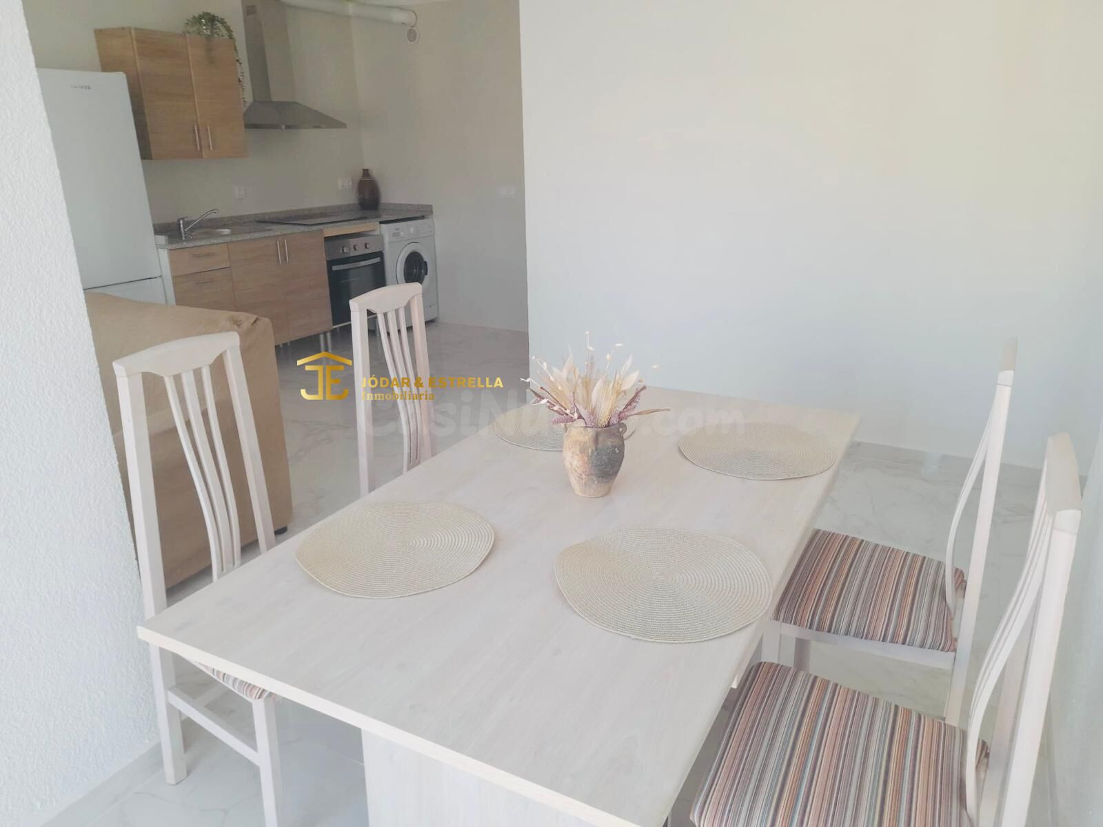 PISO DIVIDIDO EN DOS APARTAMENTOS CON 2 GARAJES IDEAL PARA I - foto 4