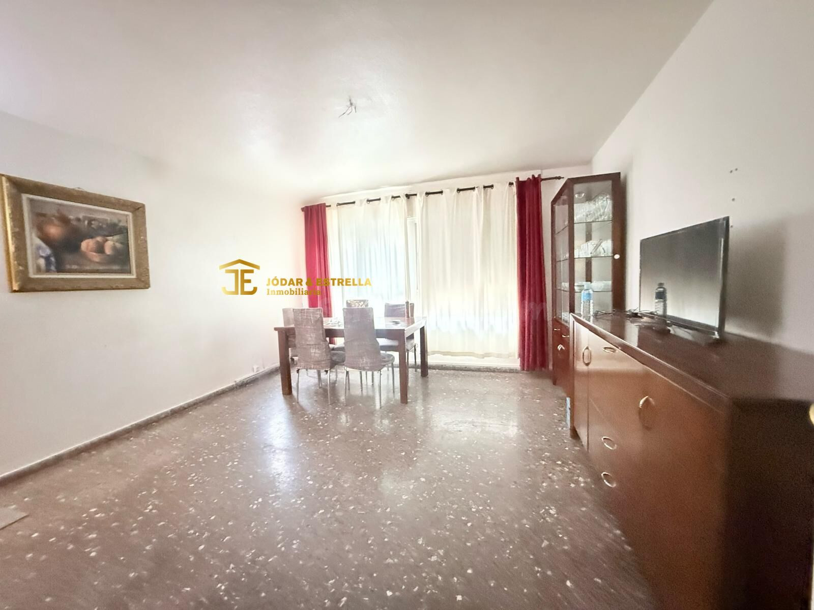 ALAMEDA DE CERVANTES PISO CON CUATRO DORMITORIOS.