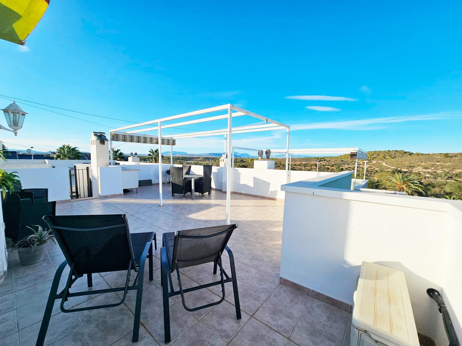 MEDITERRANEO - Hermoso bungalow en planta alta con solarium 