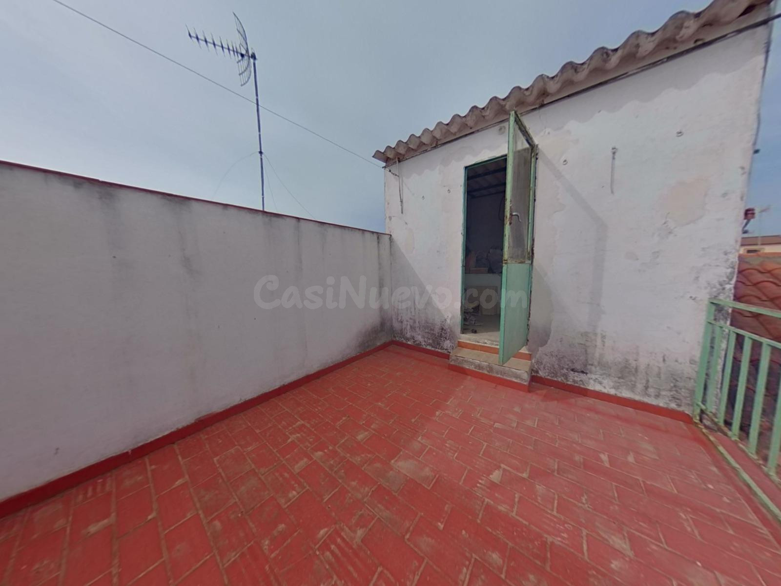 ¡¡ CASA INDEPENDIENTE REFORMADA Y AMUEBLADA, CON PATIO Y AZO - foto 3