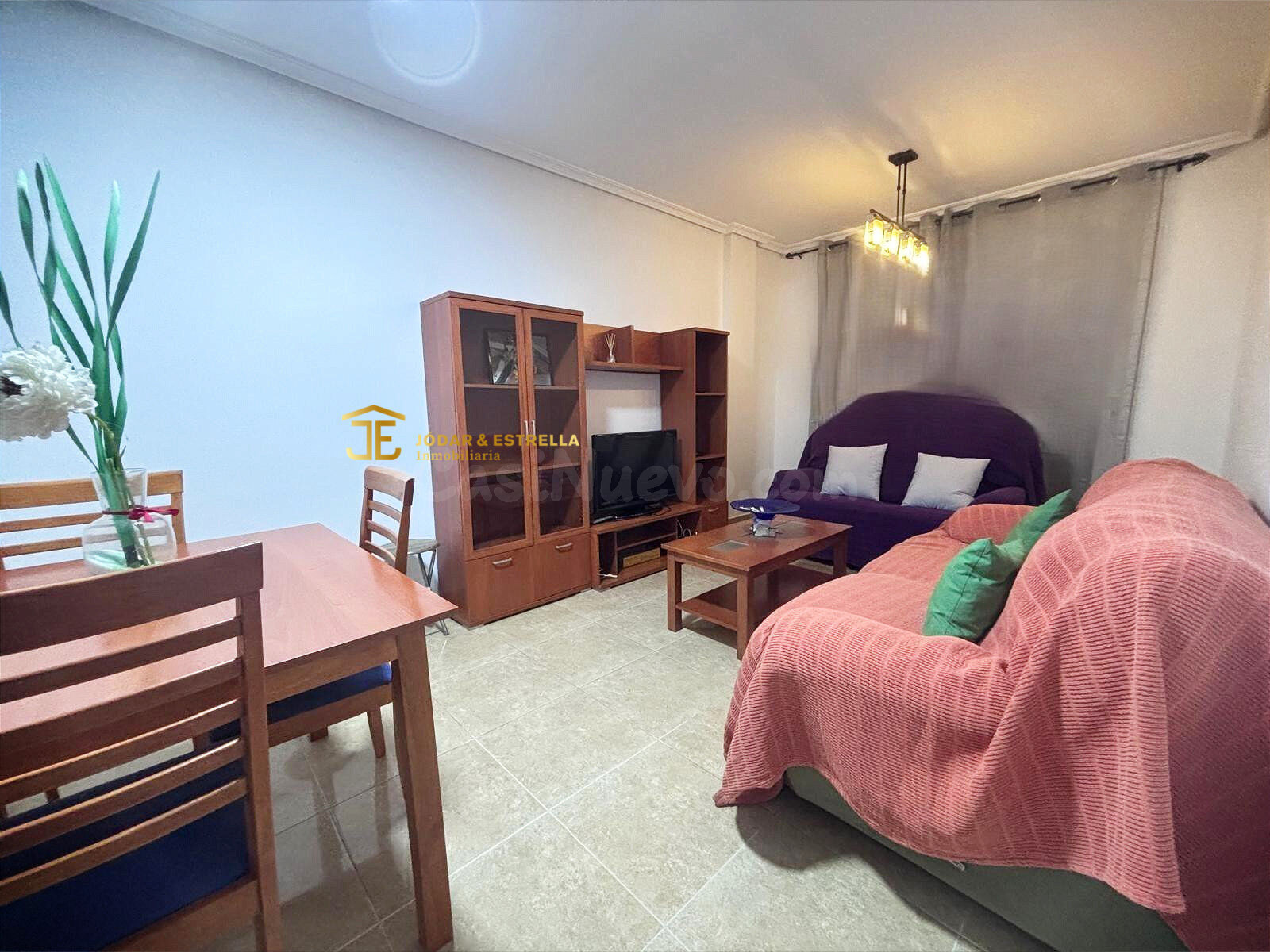 Amplio apartamento en la Avd Fuerzas Armadas