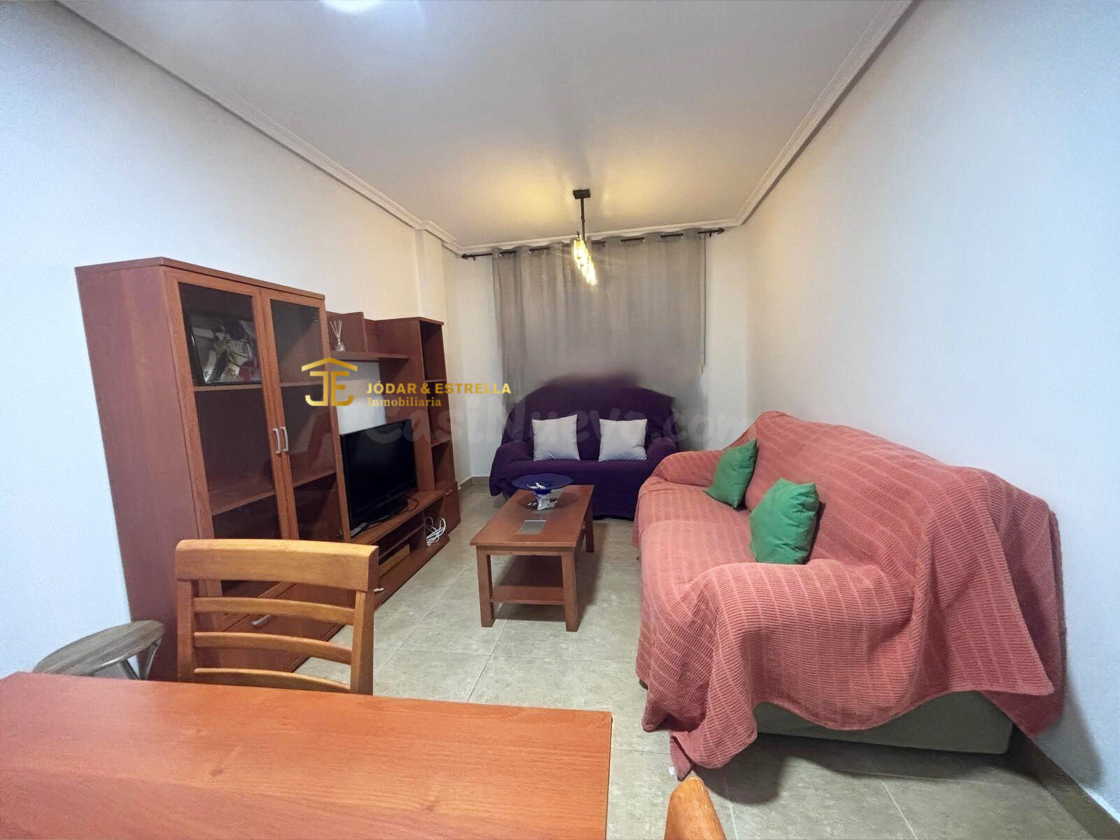 Amplio apartamento en la Avd Fuerzas Armadas - foto 2