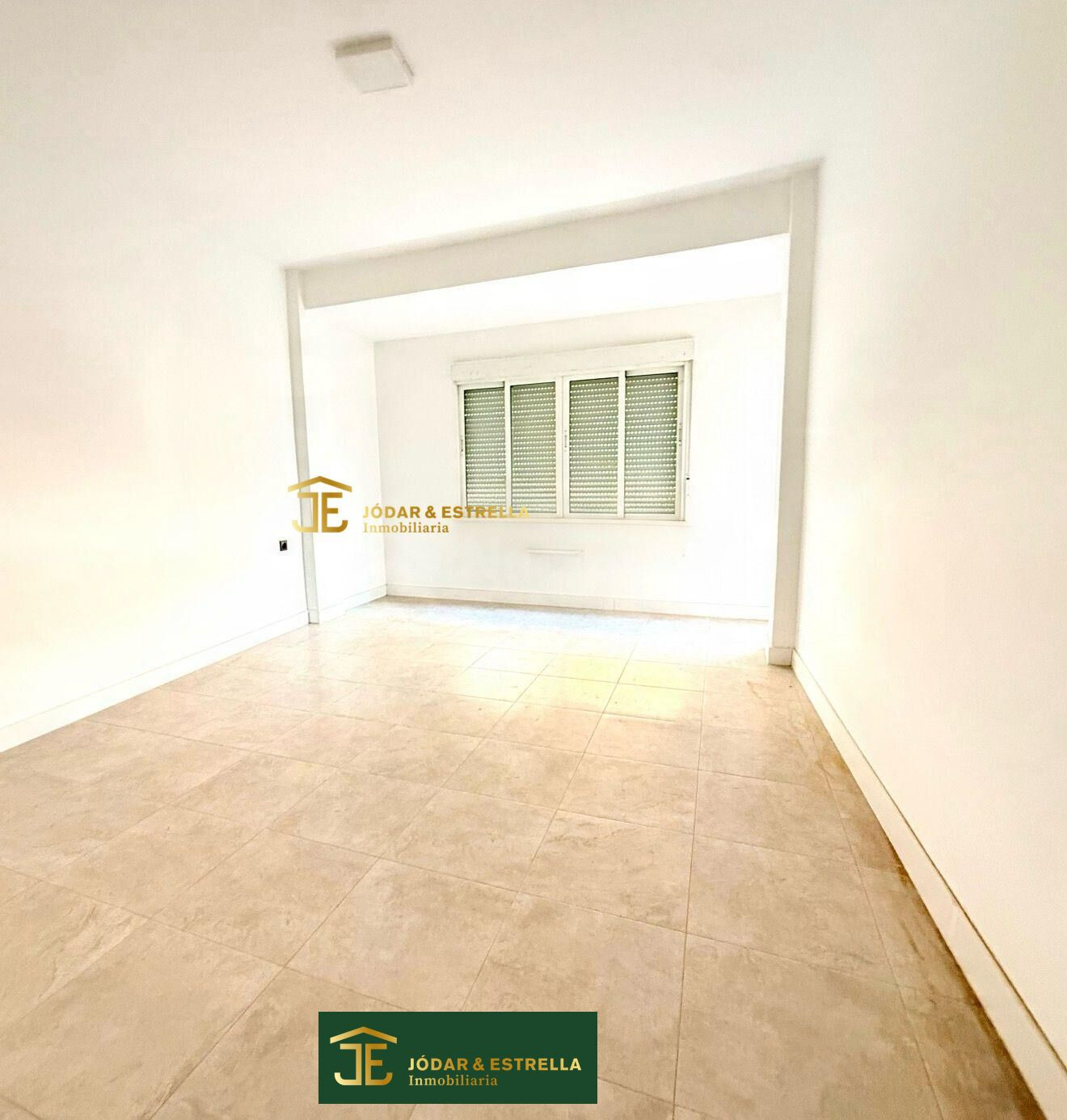 Piso de 4 dormitorios reformado en zona San Jose