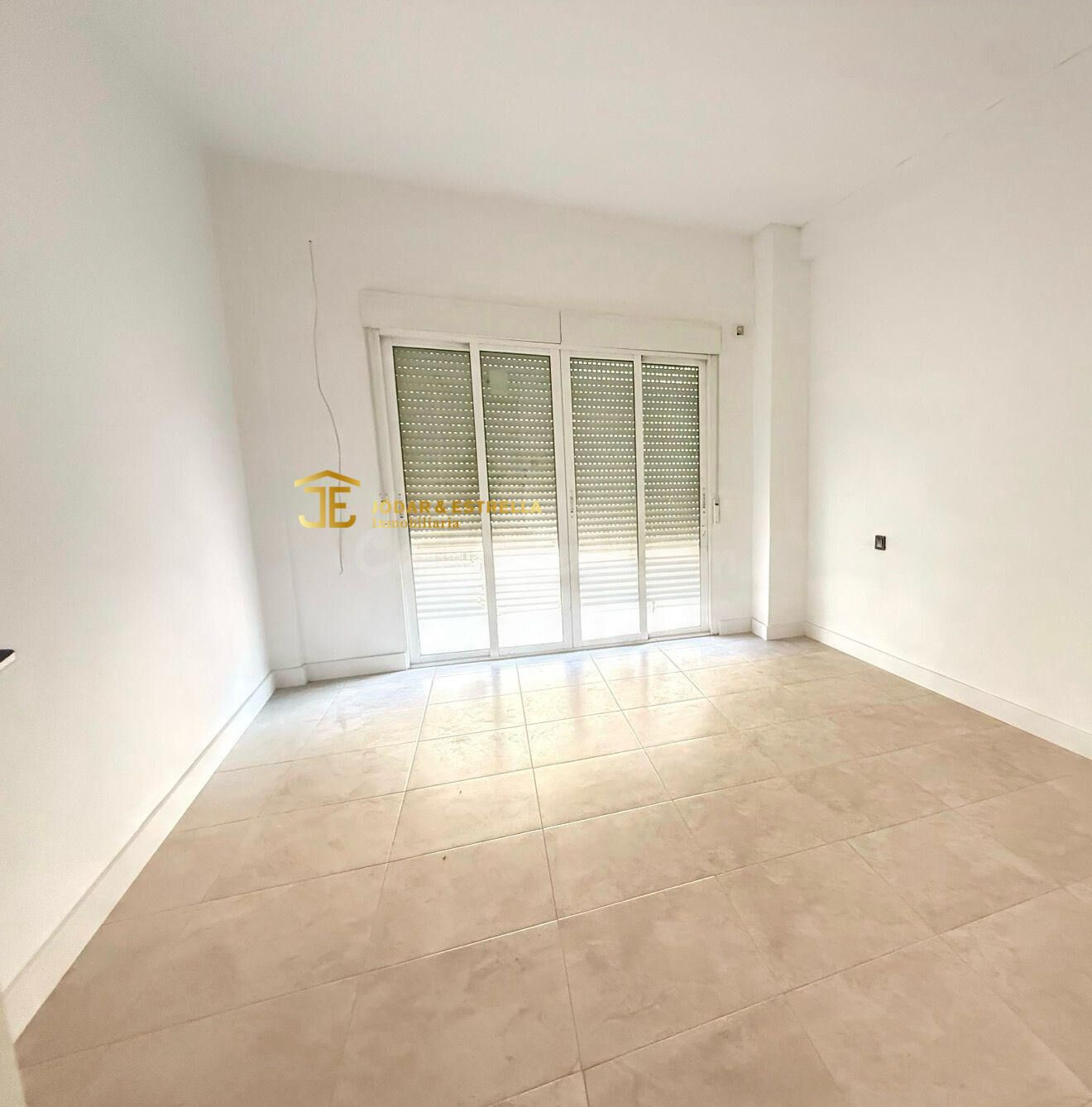 Piso de 4 dormitorios reformado en zona San Jose - foto 4
