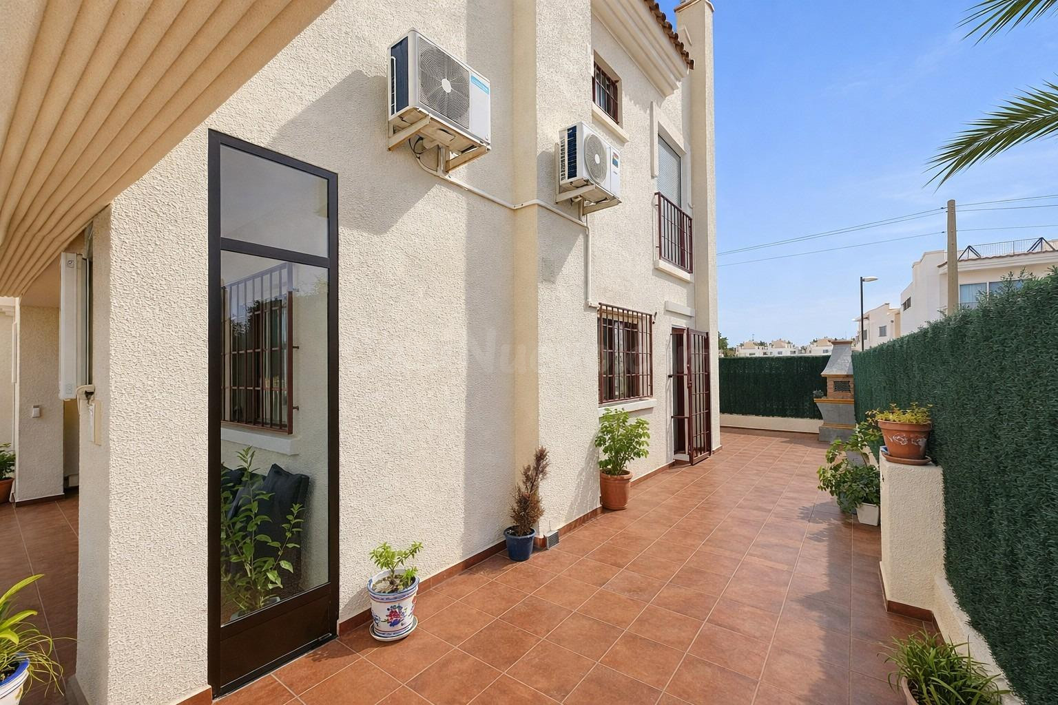 CHALET INDEPENDIENTE EN URBANIZACIÓN CERRADA - foto 5
