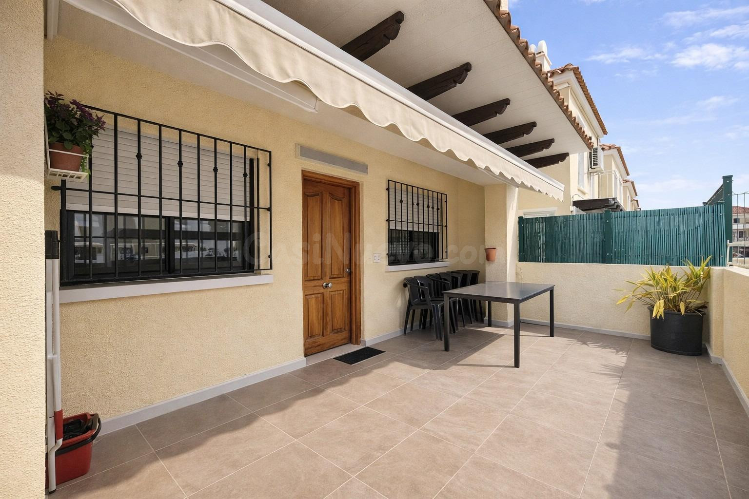CHALET INDEPENDIENTE EN URBANIZACIÓN DE PRIMERA LÍNEA - foto 5