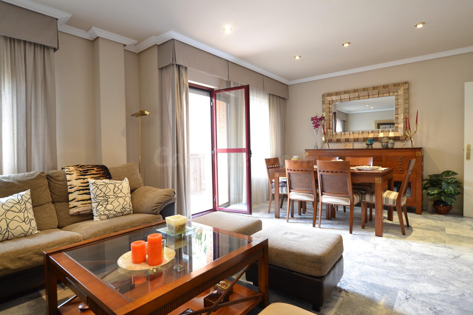 MAGNIFICO PISO DE 5 DORMITORIOS CON TERRAZA Y GARAJE JUNTO A - foto 2