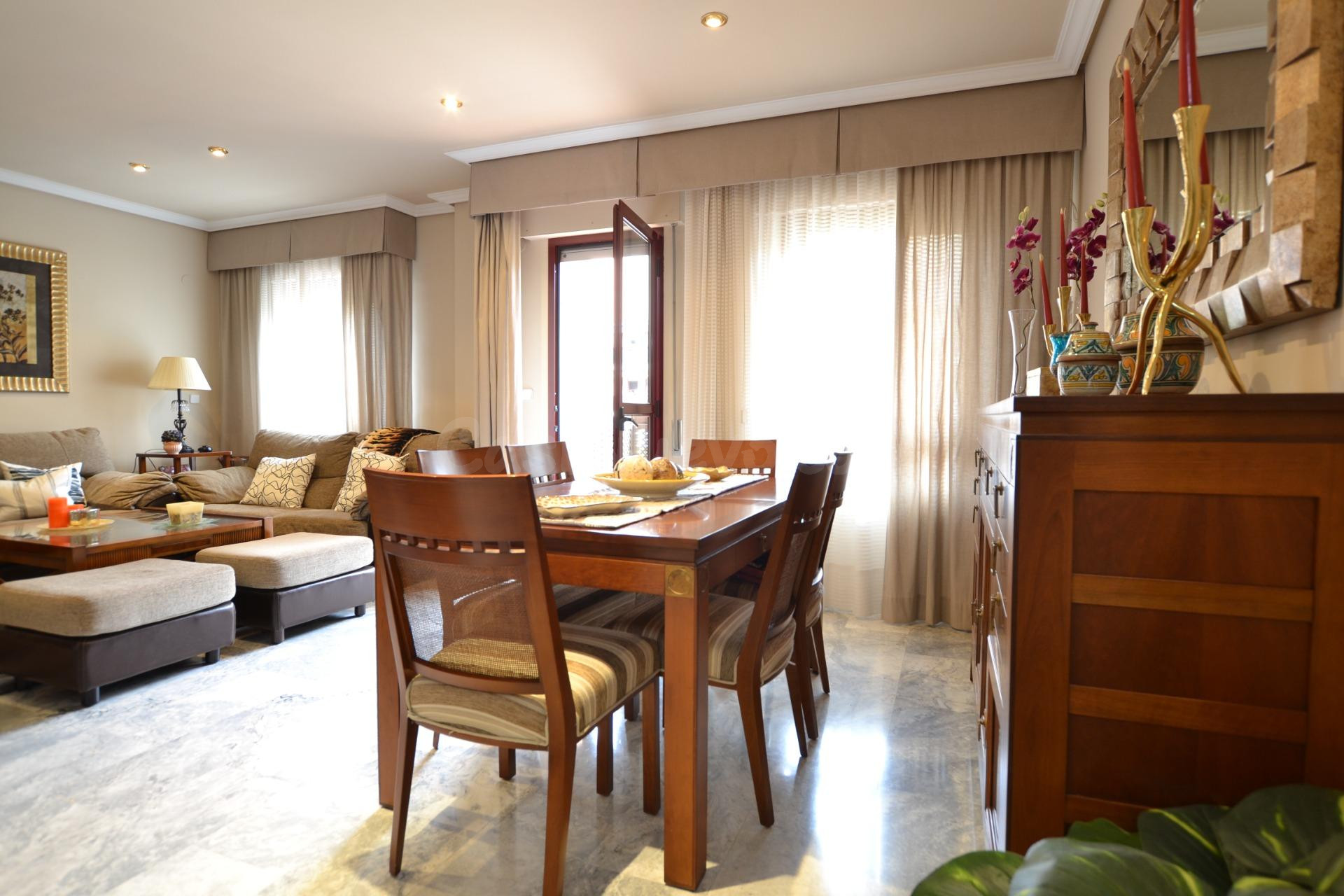 MAGNIFICO PISO DE 5 DORMITORIOS CON TERRAZA Y GARAJE JUNTO A - foto 3