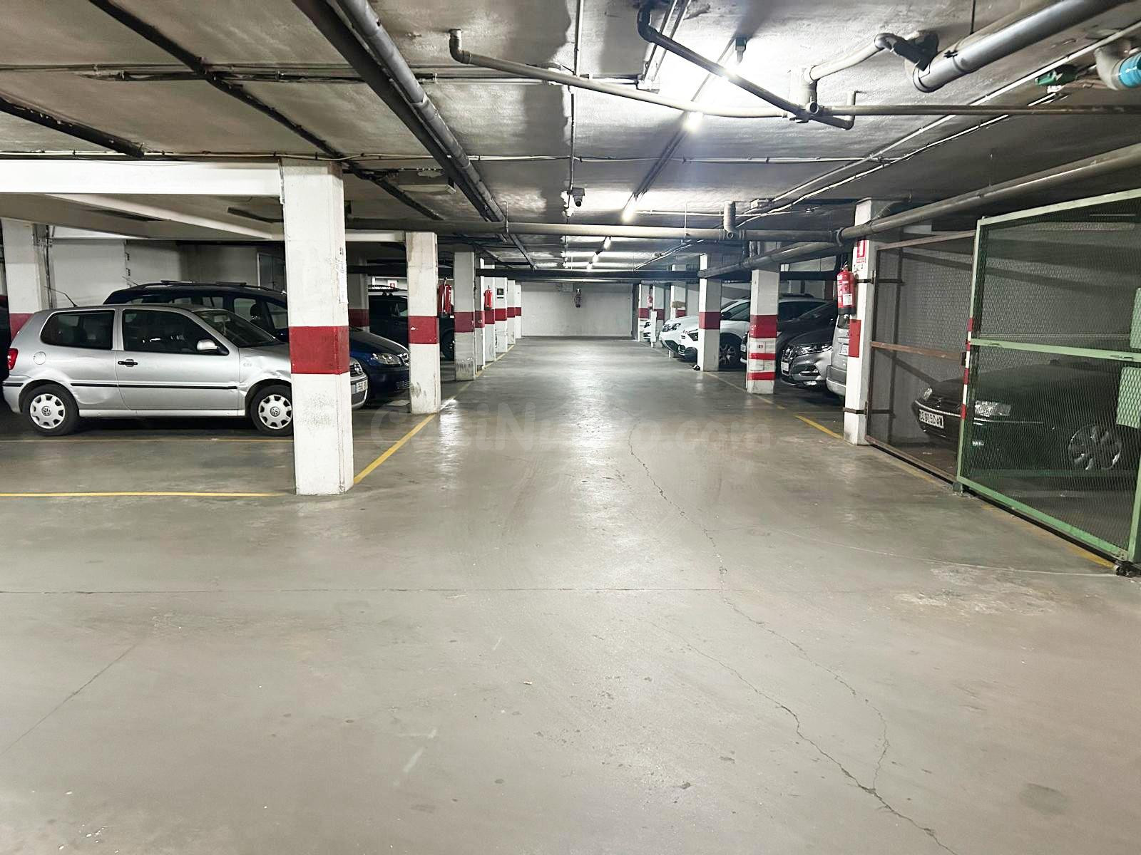 ¡LA PLAZA DE GARAJE QUE BUSCABAS EN PLENA AVENIDA DE CADIZ !