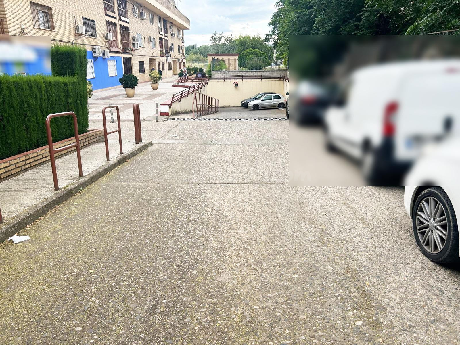 ¡LA PLAZA DE GARAJE QUE BUSCABAS EN PLENA AVENIDA DE CADIZ ! - foto 4