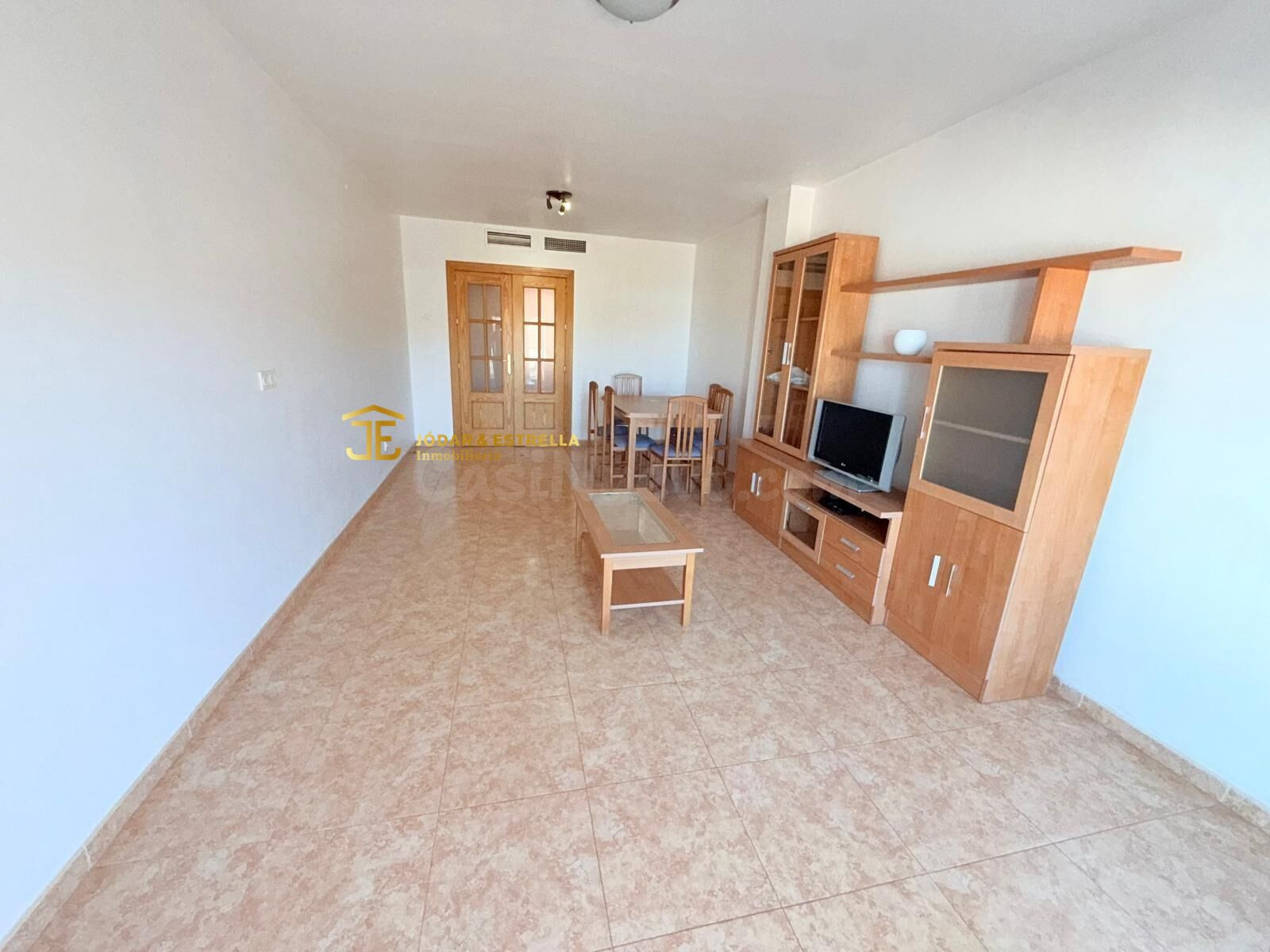 PISO CON GARAGE EN LA HOYA