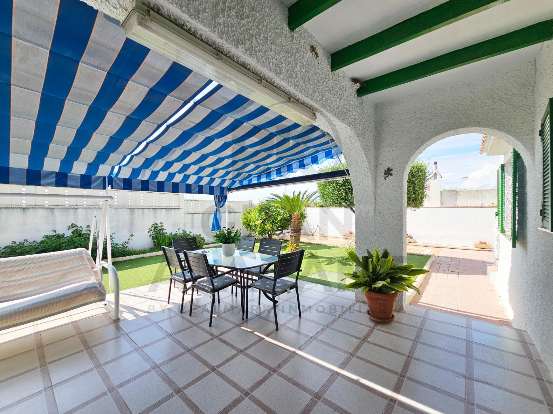 Chalet independiente con piscina junto a la playa - foto 3