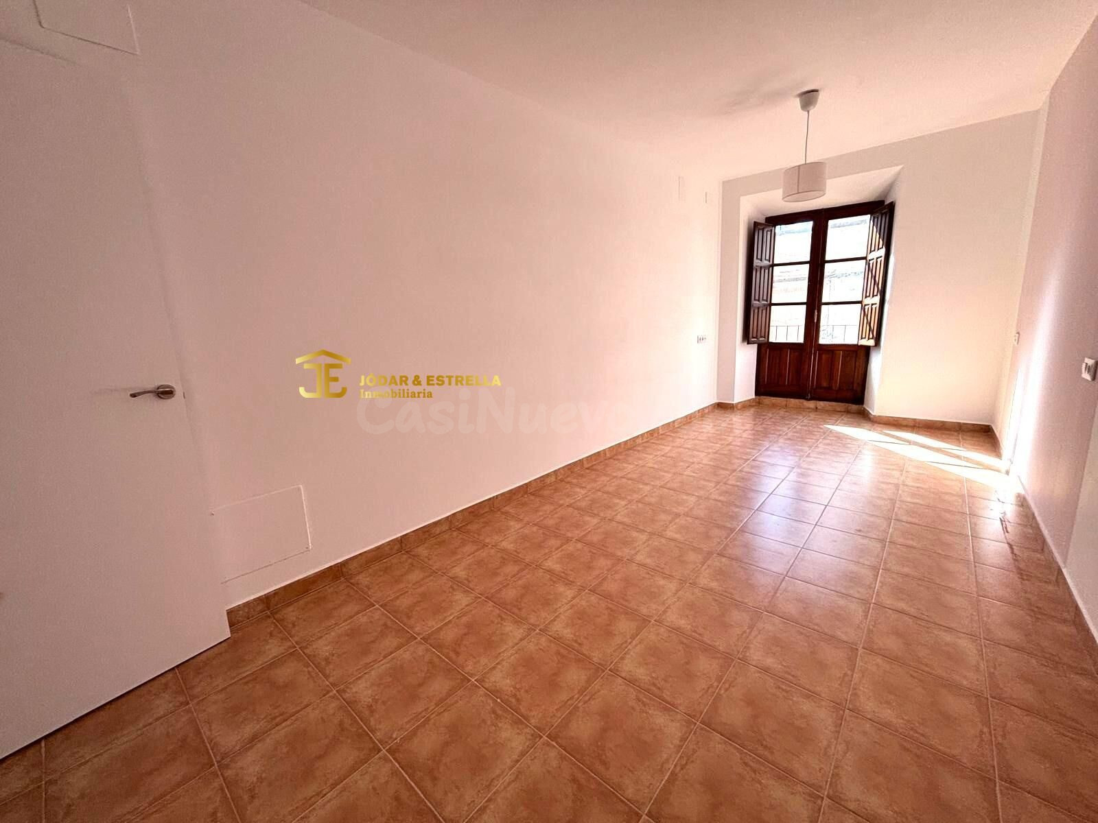 Piso totalmente reformado en el centro. - foto 2