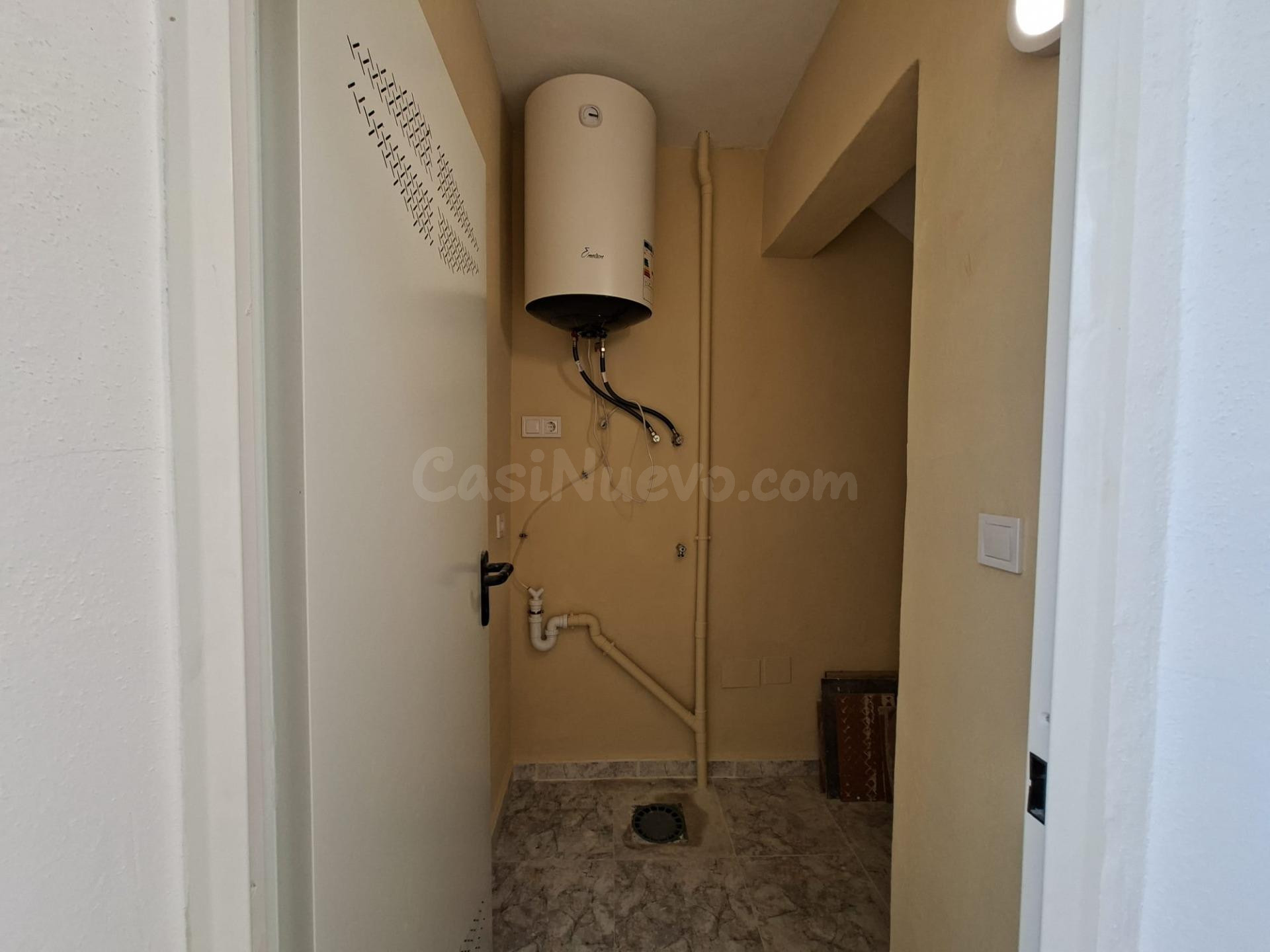 Bungalow reformado en La Zenia con jardín privado, terraza c - foto 5
