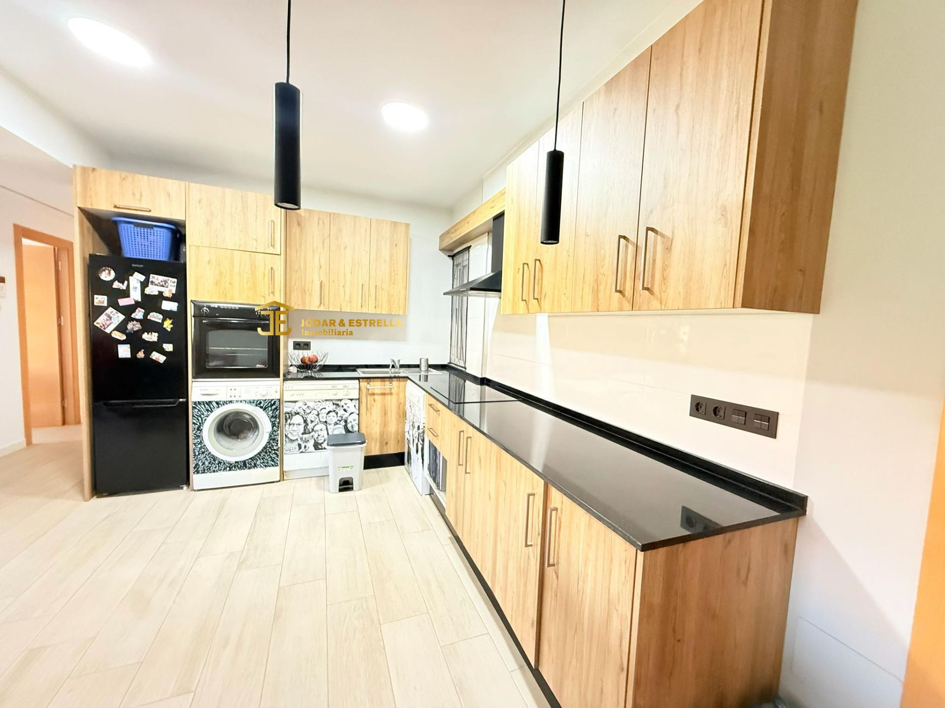 ESTUPENDO PISO DE 4 DORMITORIOS EN ALAMEDA CERVANTES - foto 4