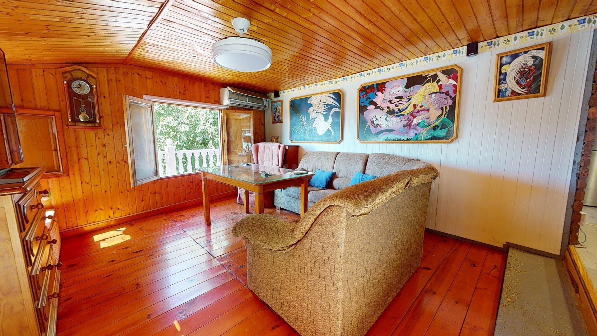 Parcela de más de 1.500 m2 con casa de madera y vistas despe - foto 4