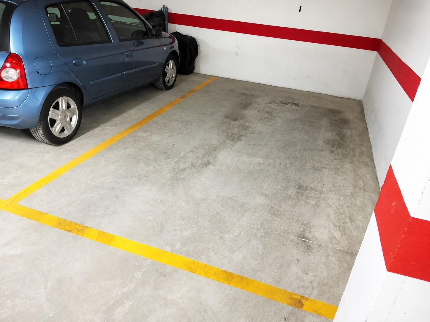 ¡OLVÍDATE DE DAR VUELTAS BUSCANDO APARCAMIENTO! - foto 5