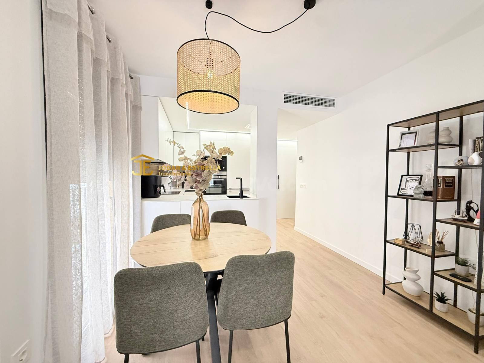 APARTAMENTO EN EL CENTRO DOS DORMITORIOS Y PLAZA DE GARAJE - foto 3