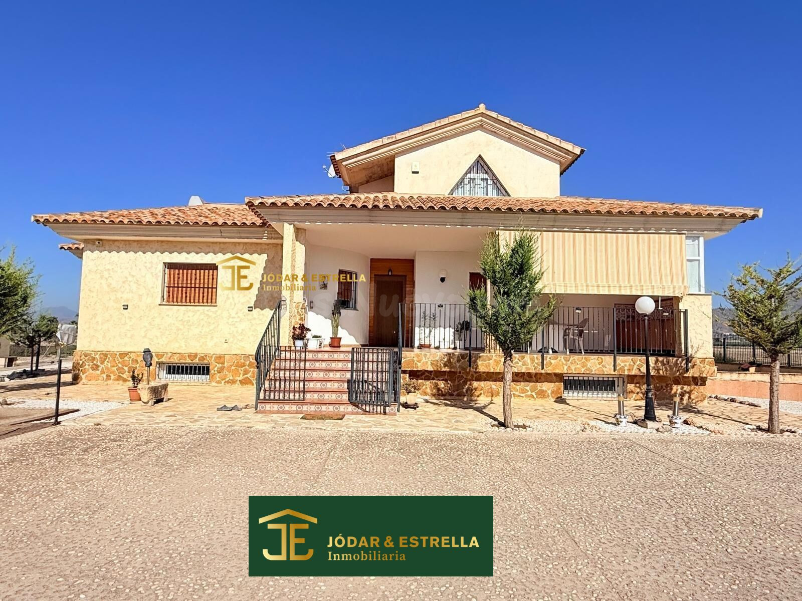 Chalet 5 habitaciones 346m² en venta - La Hoya-Almendricos-P