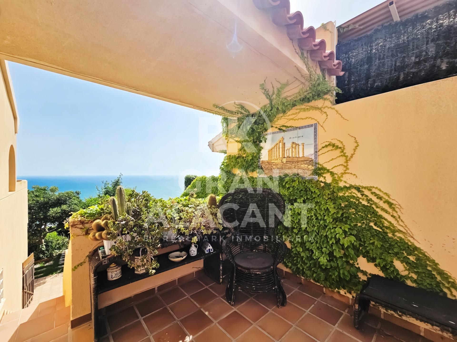 CASA EN PRIMERA LÍNEA CON VISTAS FRONTALES AL MAR - foto 2