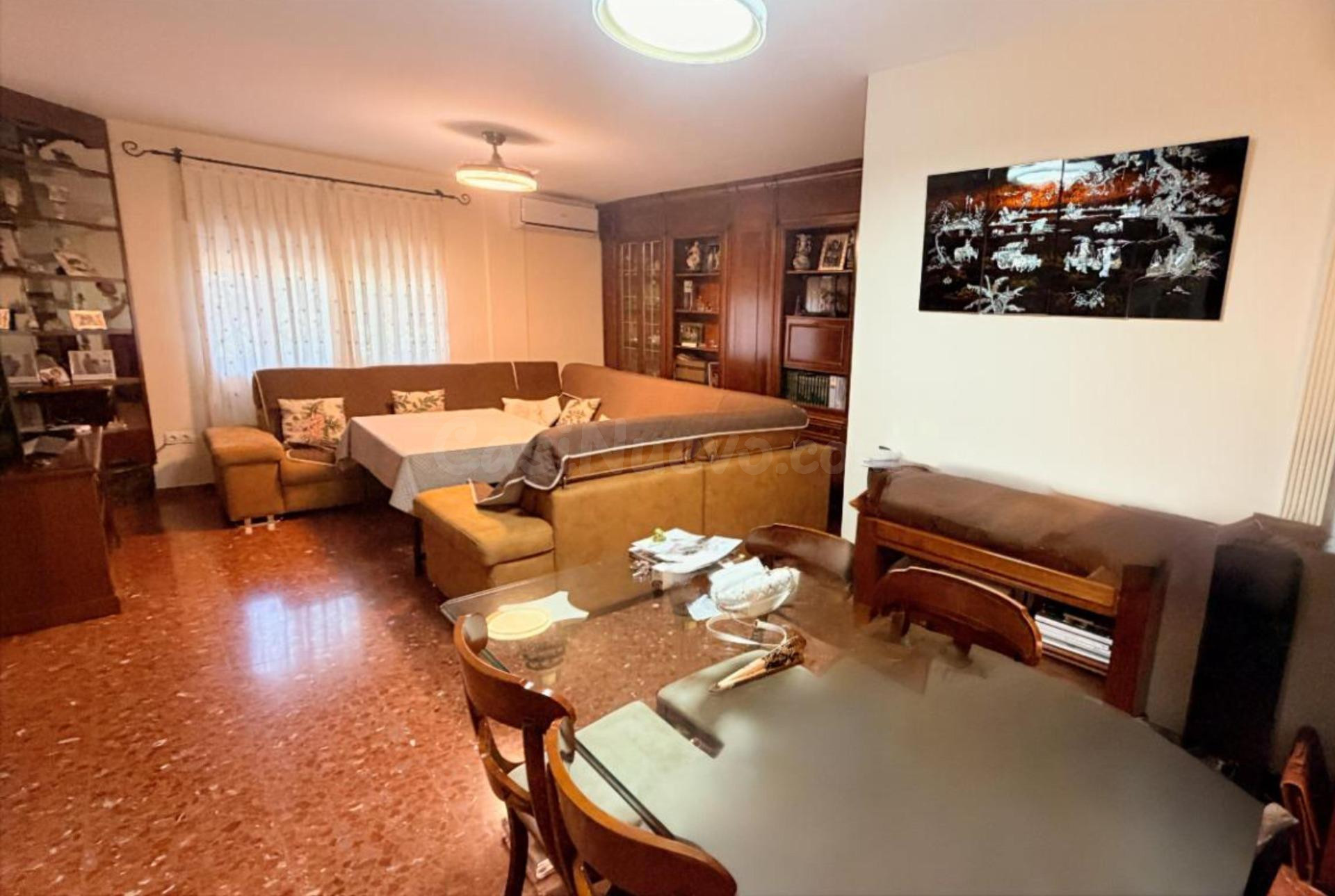 AMPLIA CASA JUNTO LA ASOMADILLA CON PISCINA PROPIA - foto 4
