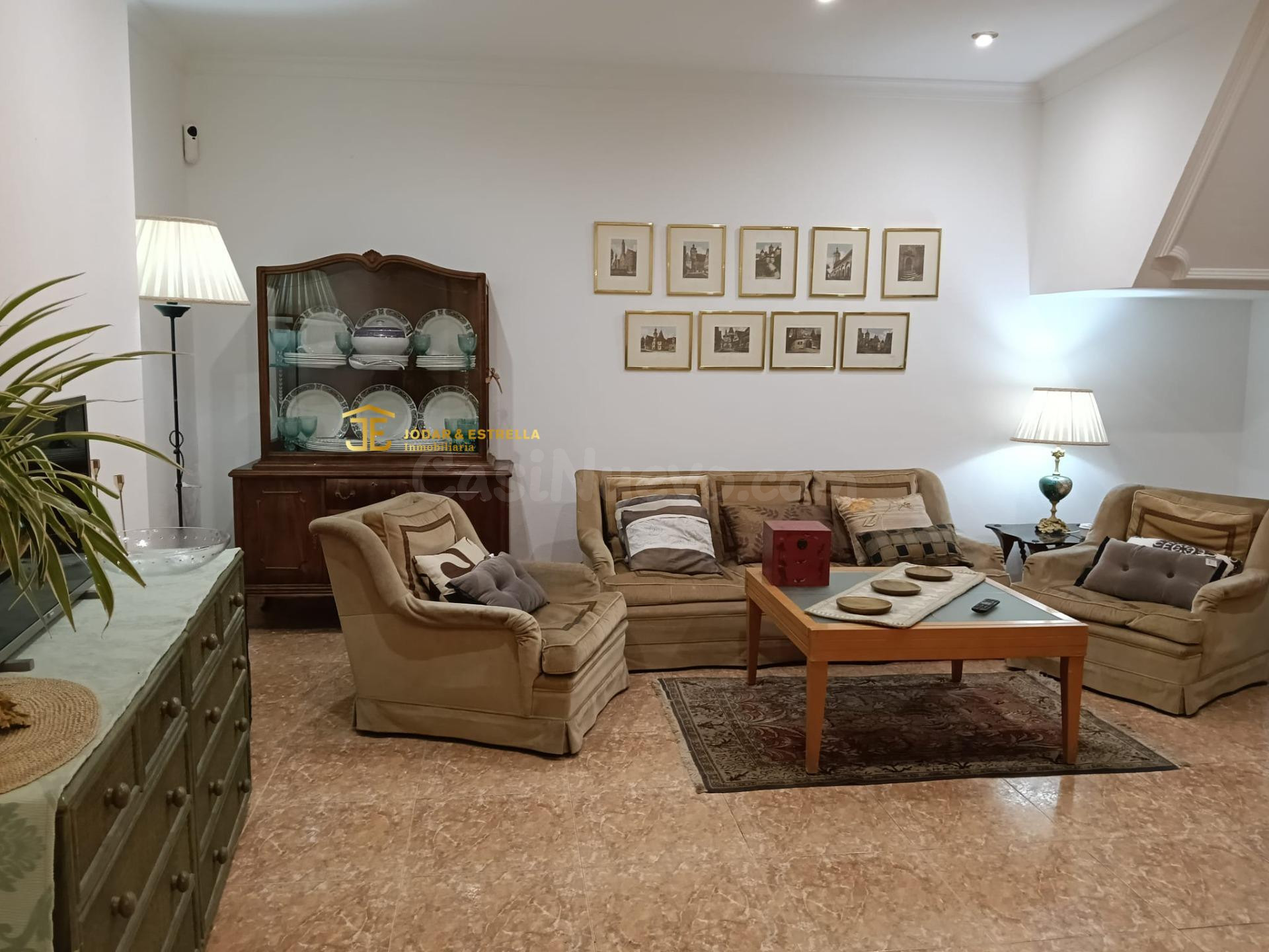 CASA CON 5 DORMITORIOS EN LA PACA