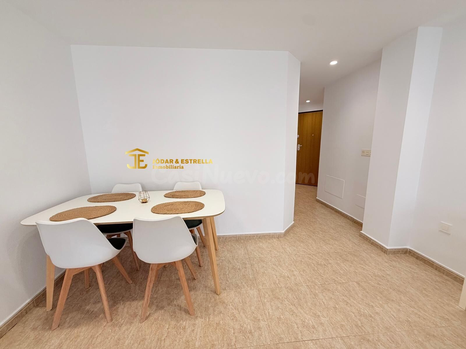 ESTUPENDO APARTAMENTO SEMI NUEVO EN LA ZONA DE LA HOYA - foto 4