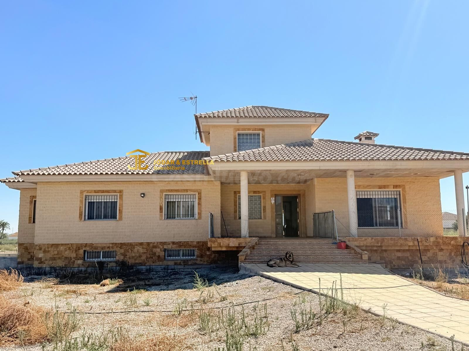 CHALET DE 4 DORMITORIOS EN LA TORRECILLA