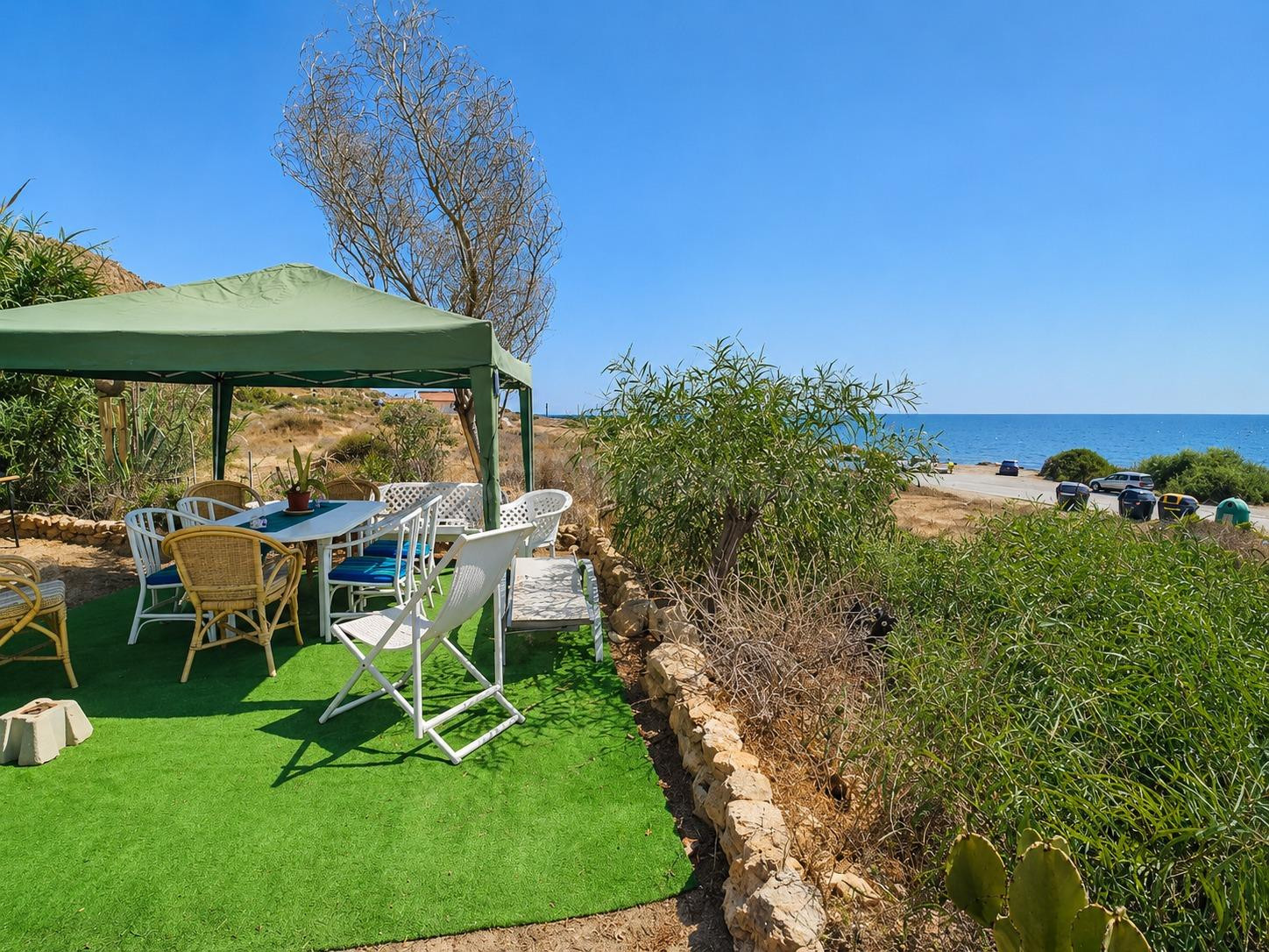 EXCLUSIVA! Una casa de campo frente al mar. Vistas panoramic