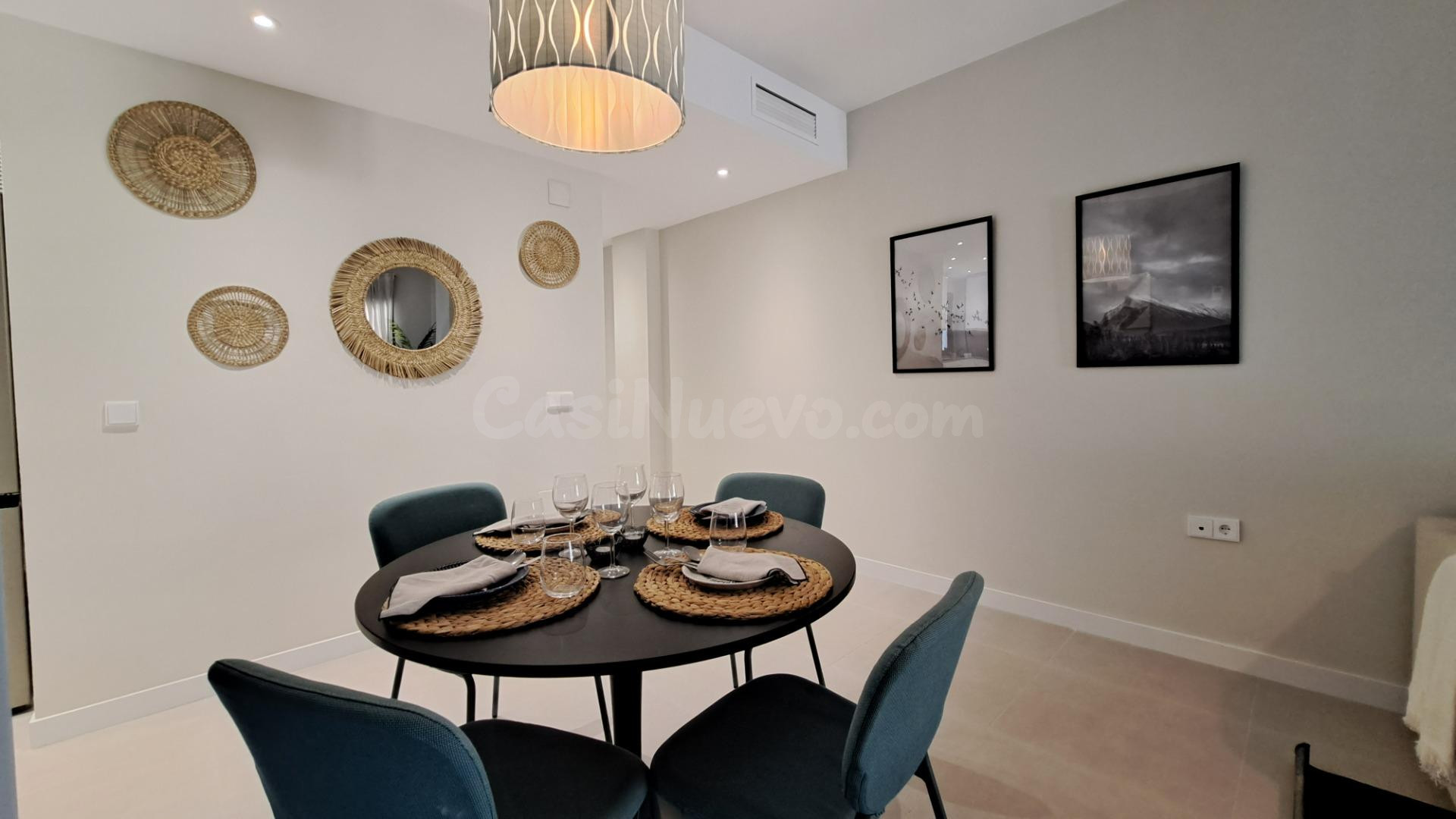 Nuevo residencial frente al mar con piscina y pádel – Aparta - foto 4