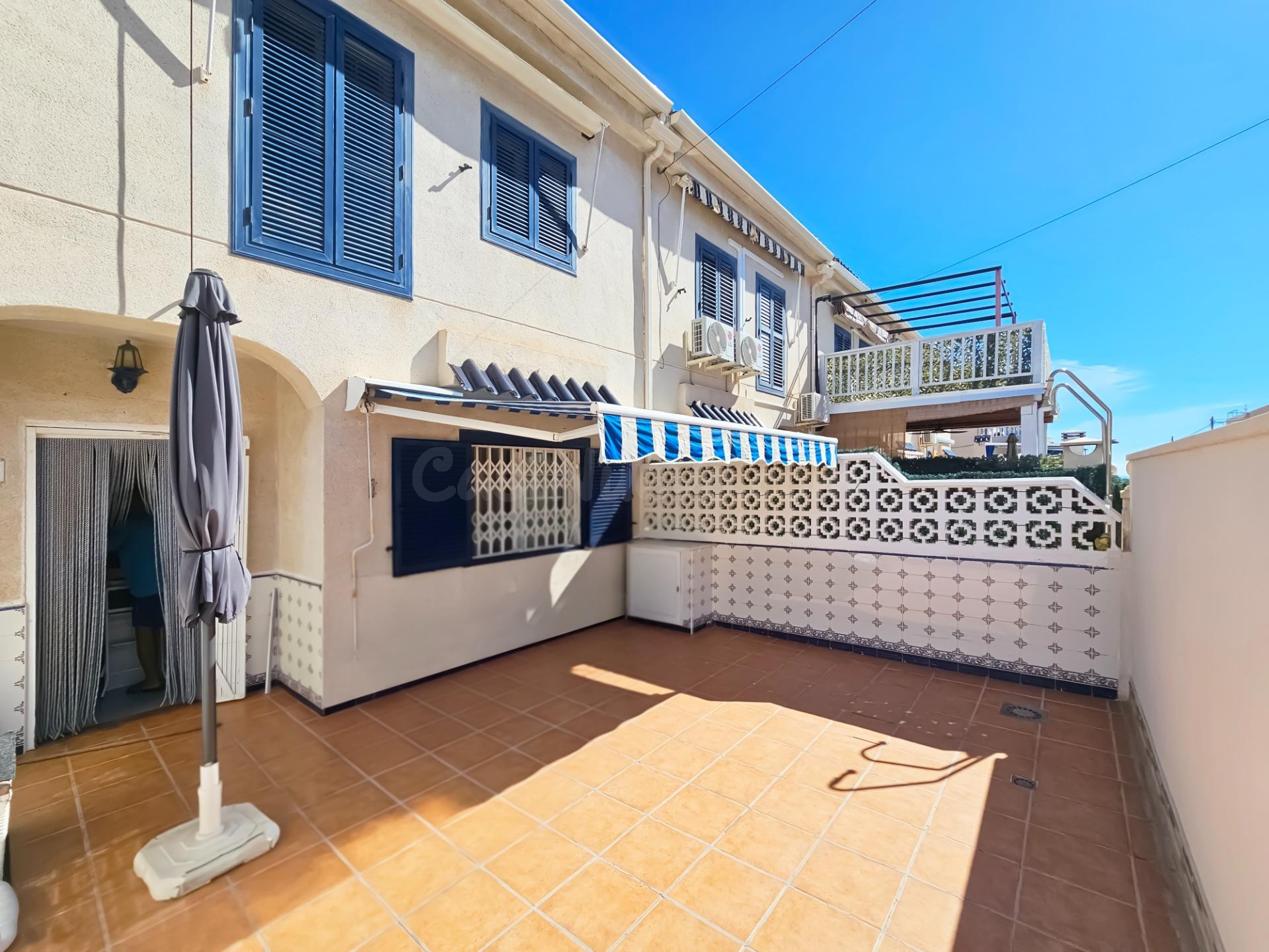 Vivienda semi reformada con orientación sur, terraza y pisci - foto 5
