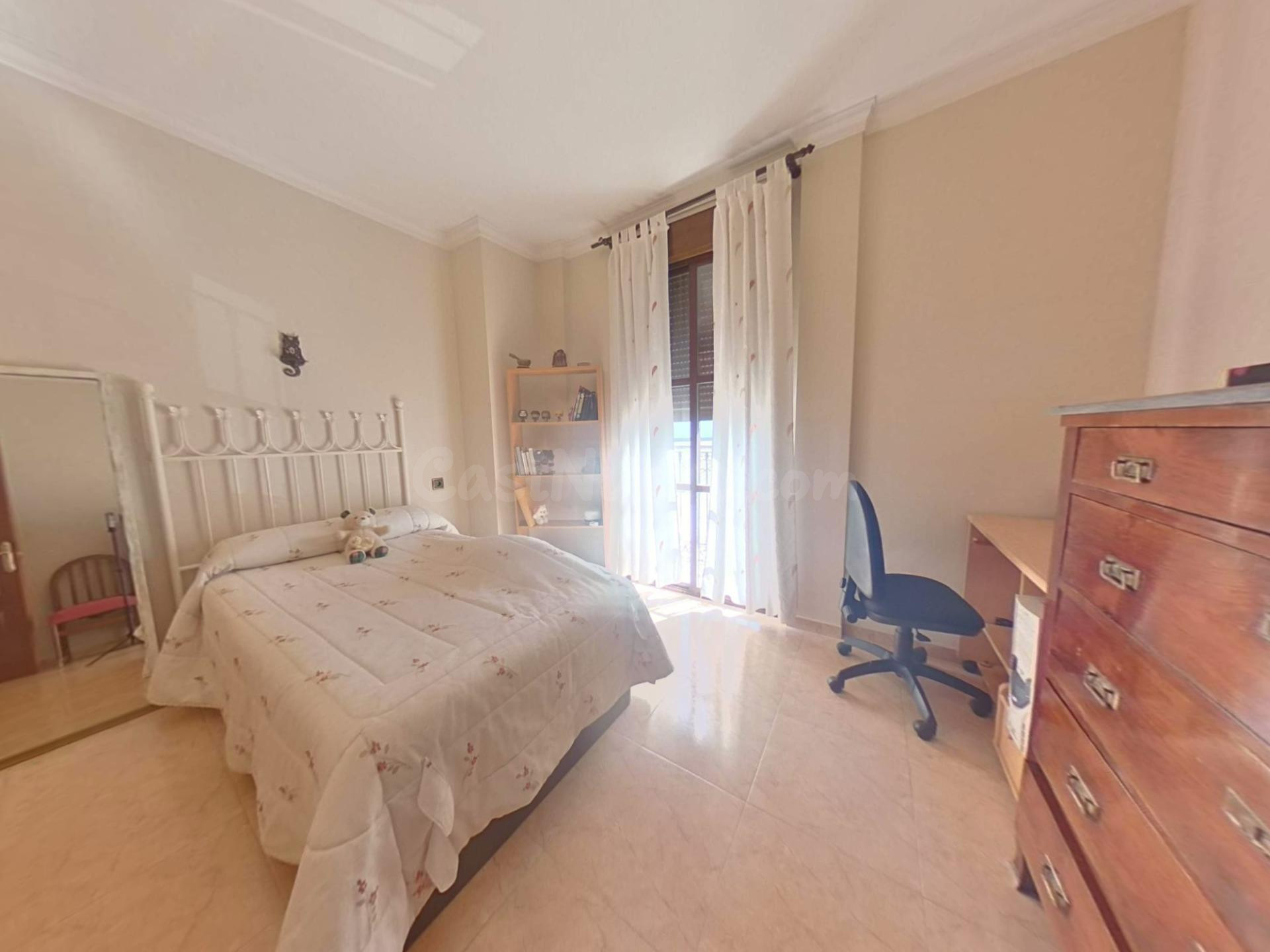 ESTUPENDA CASA EN POSADAS CON UN GRAN PATIO!!! - foto 5