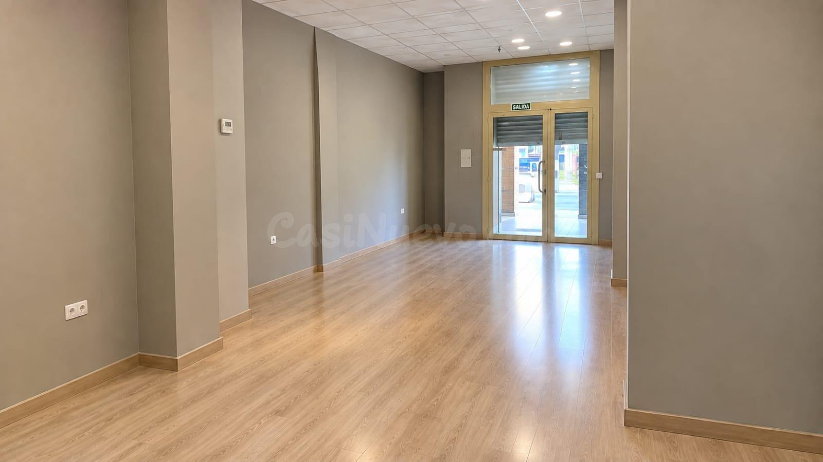 LOCAL COMERCIAL DE 230 M2 EN VENTA EN CALLE AGUSTINA DE ARAG - foto 2